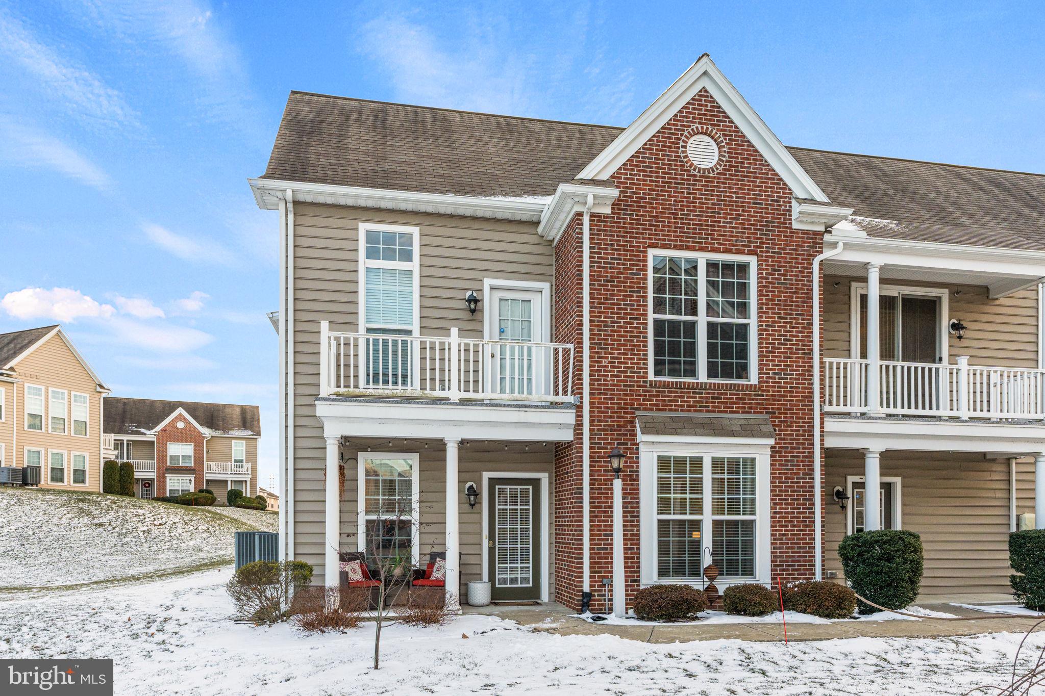 DEER RUN COMMONS - Residential