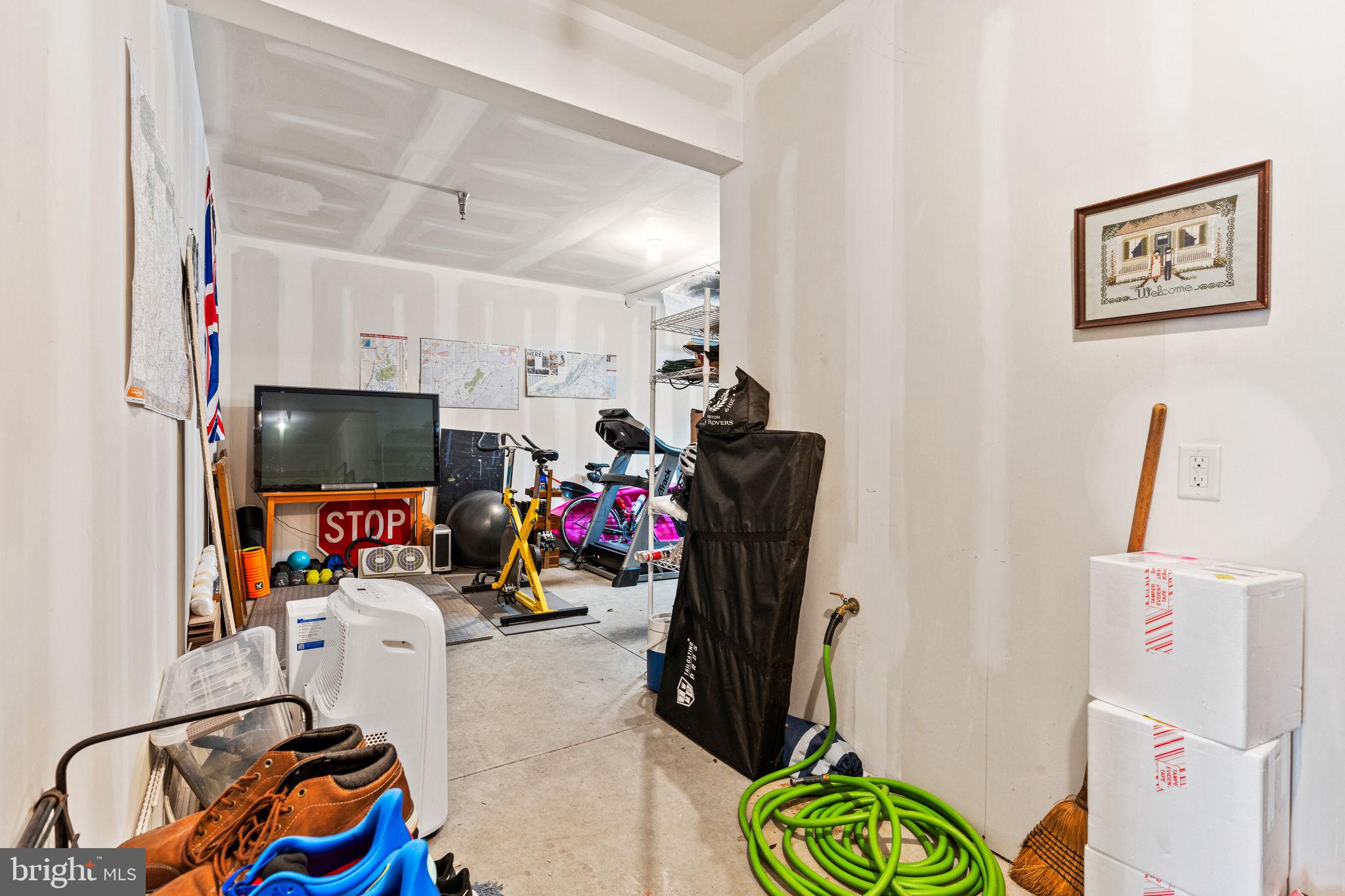 DEER RUN COMMONS - Residential