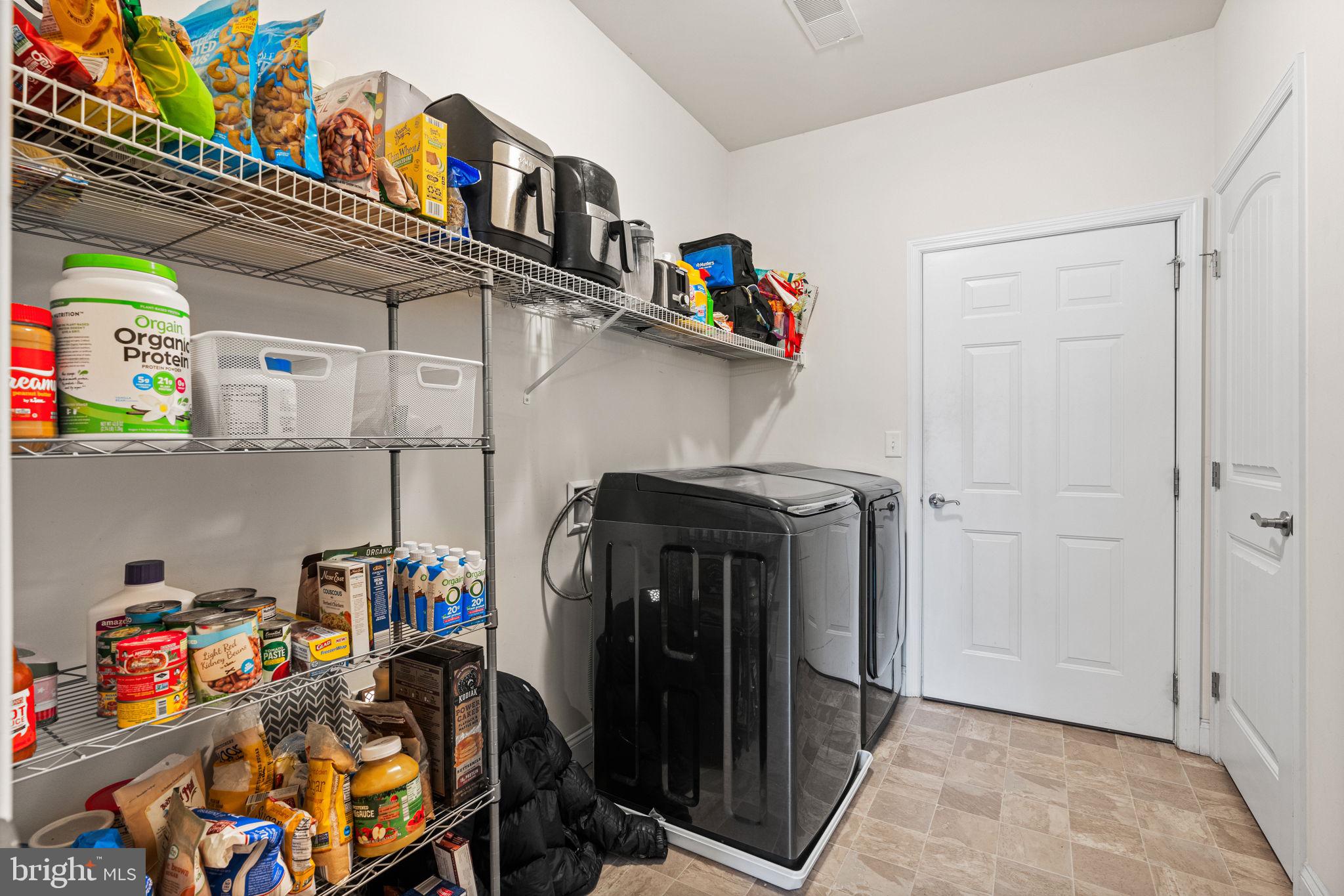 DEER RUN COMMONS - Residential