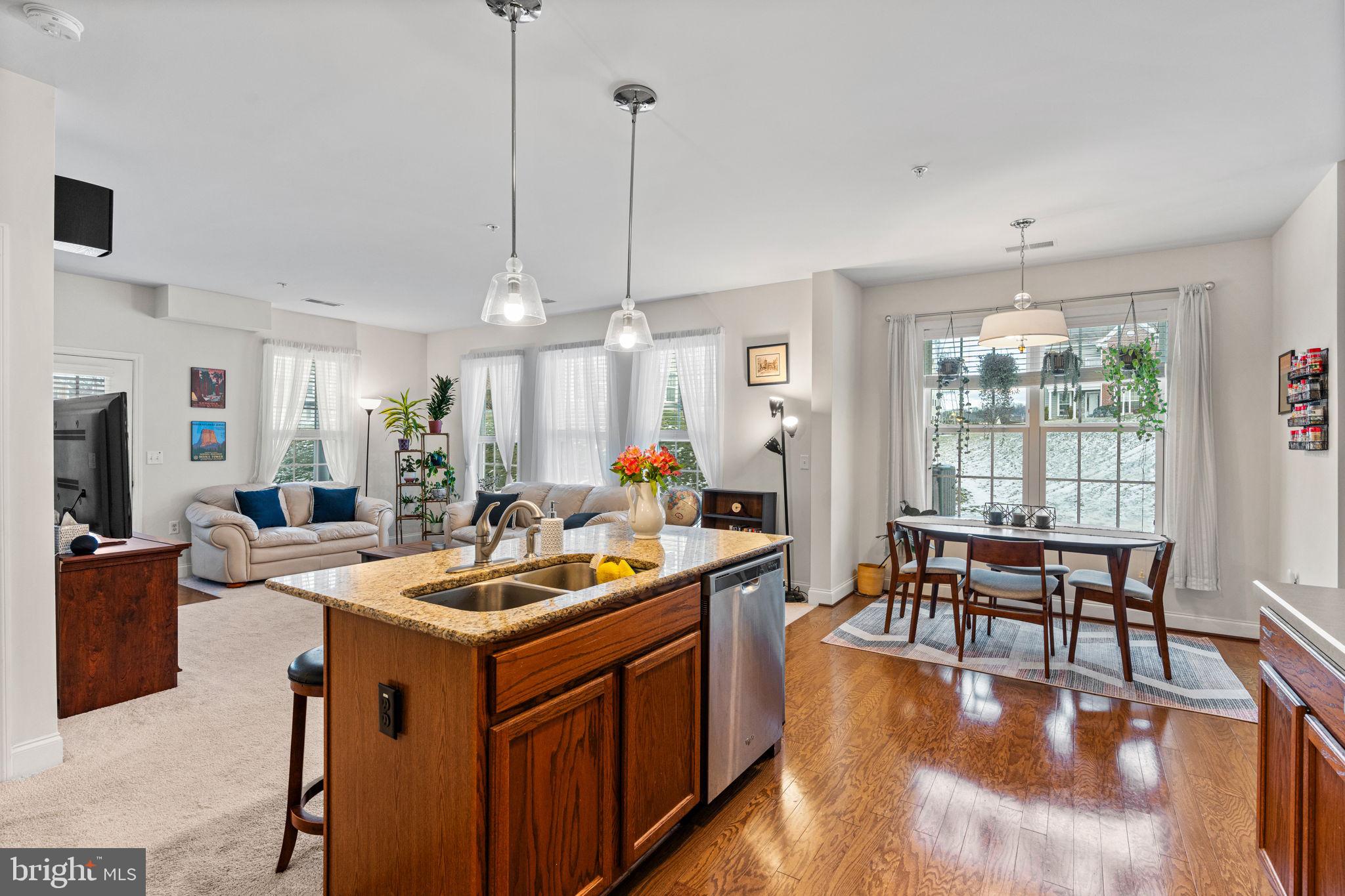 DEER RUN COMMONS - Residential