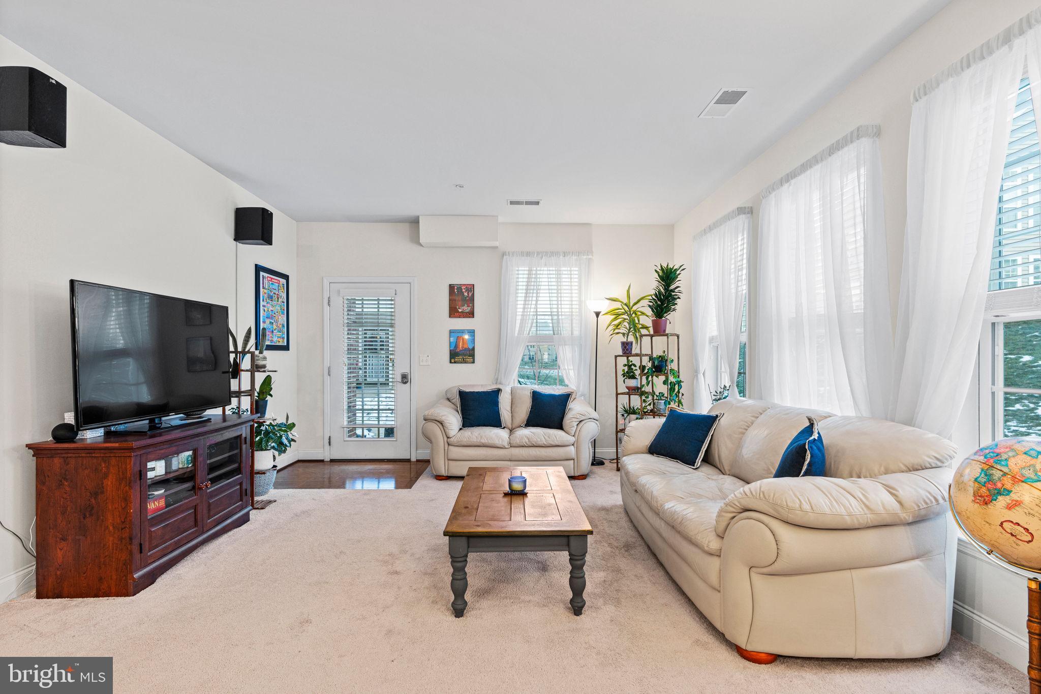 DEER RUN COMMONS - Residential