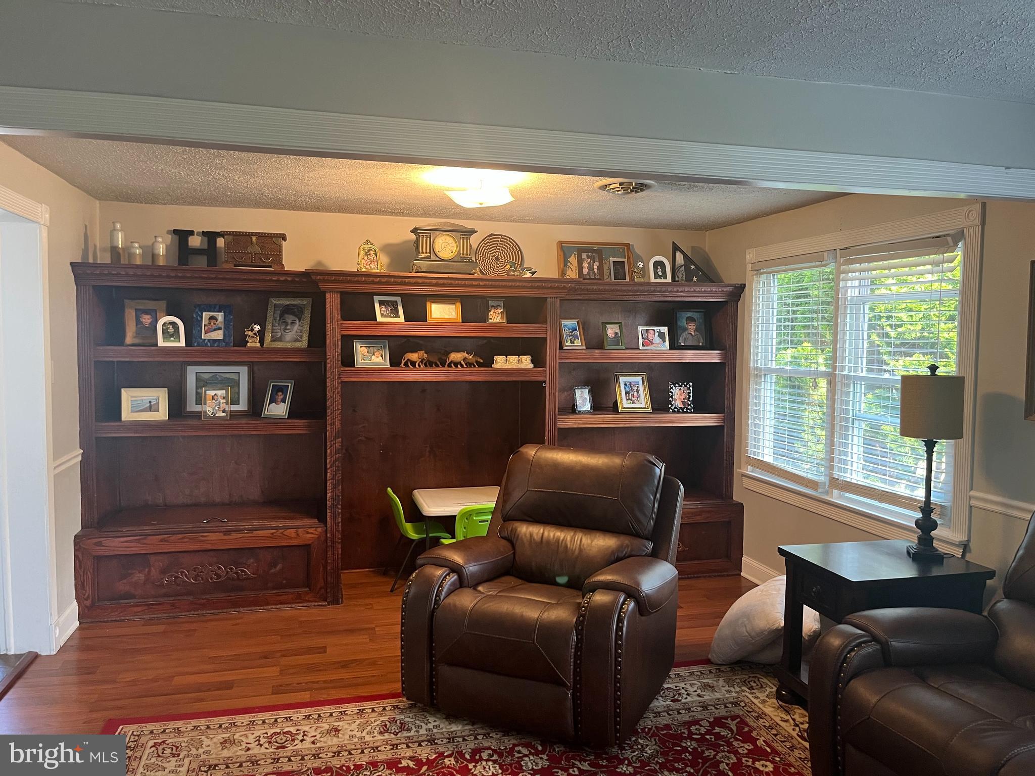 15 DIXON COURT