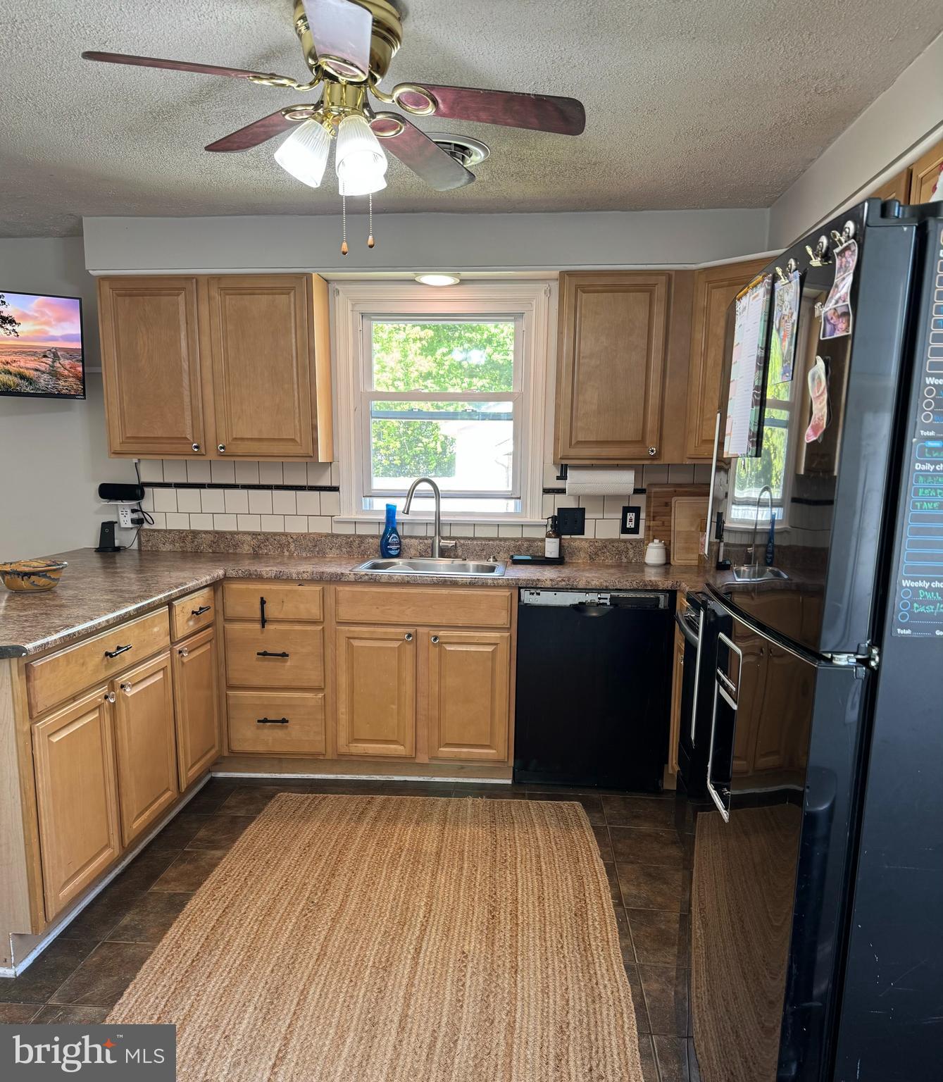15 DIXON COURT