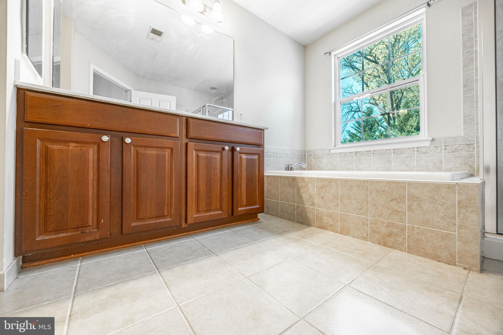 NORTHFIELD - Residential