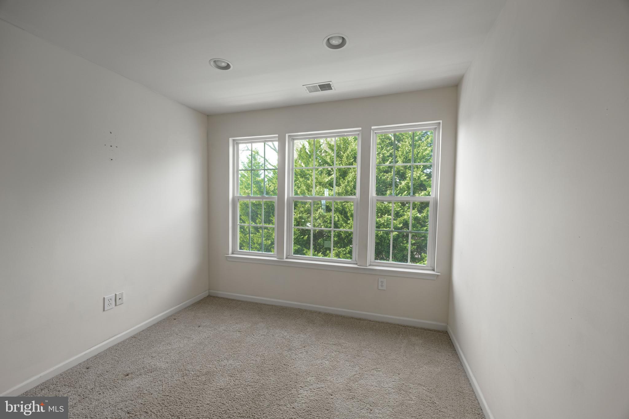 NORTHFIELD - Residential