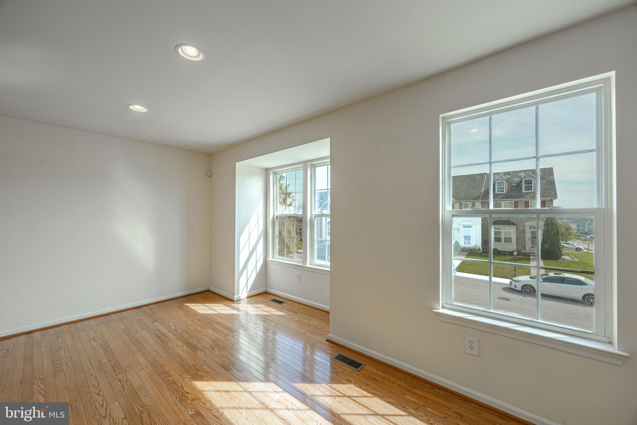 NORTHFIELD - Residential