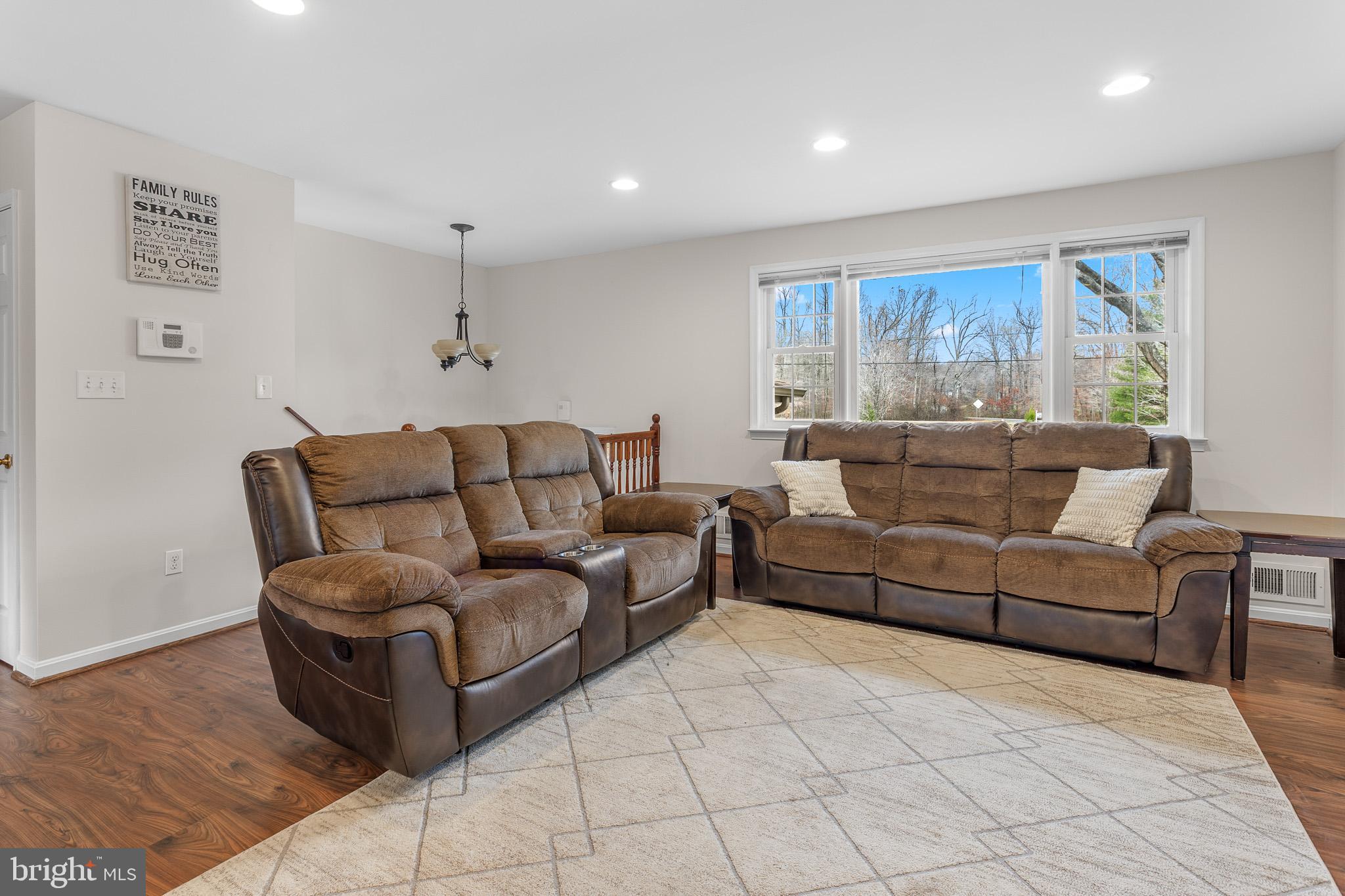 411 W MCKENDREE ROAD