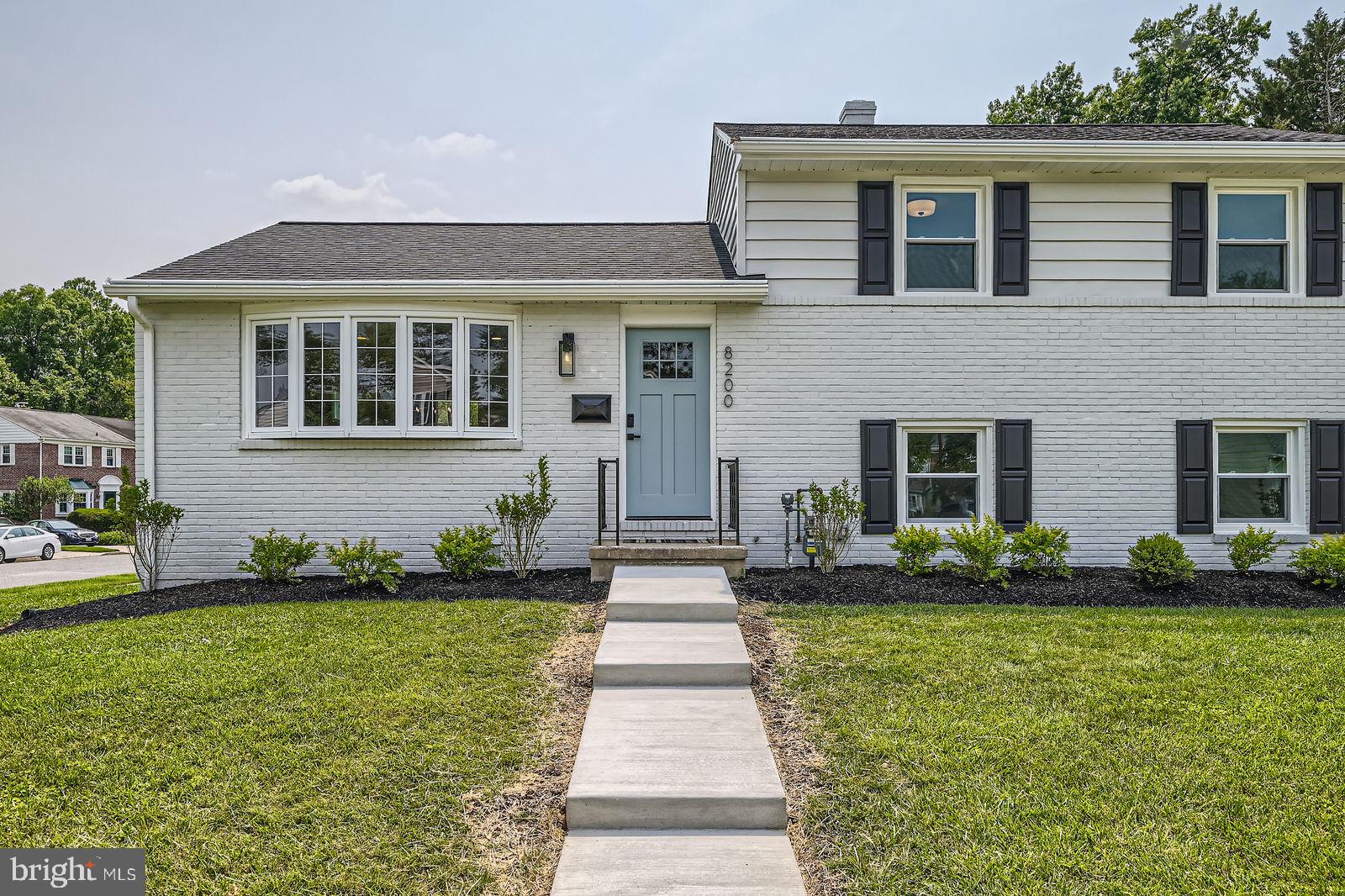 8200 BOMAN COURT