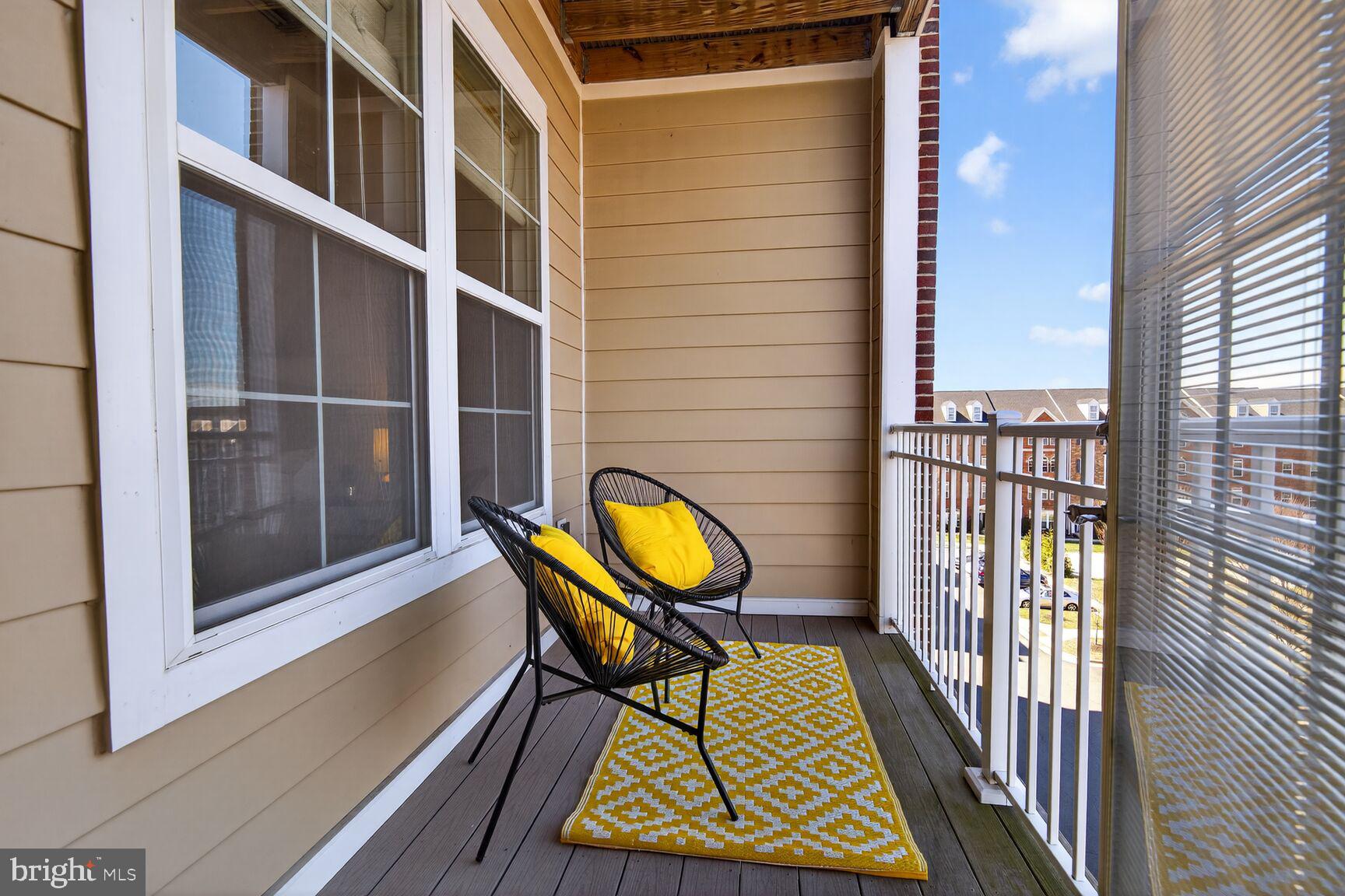 DISCOVERY SQUARE - Residential