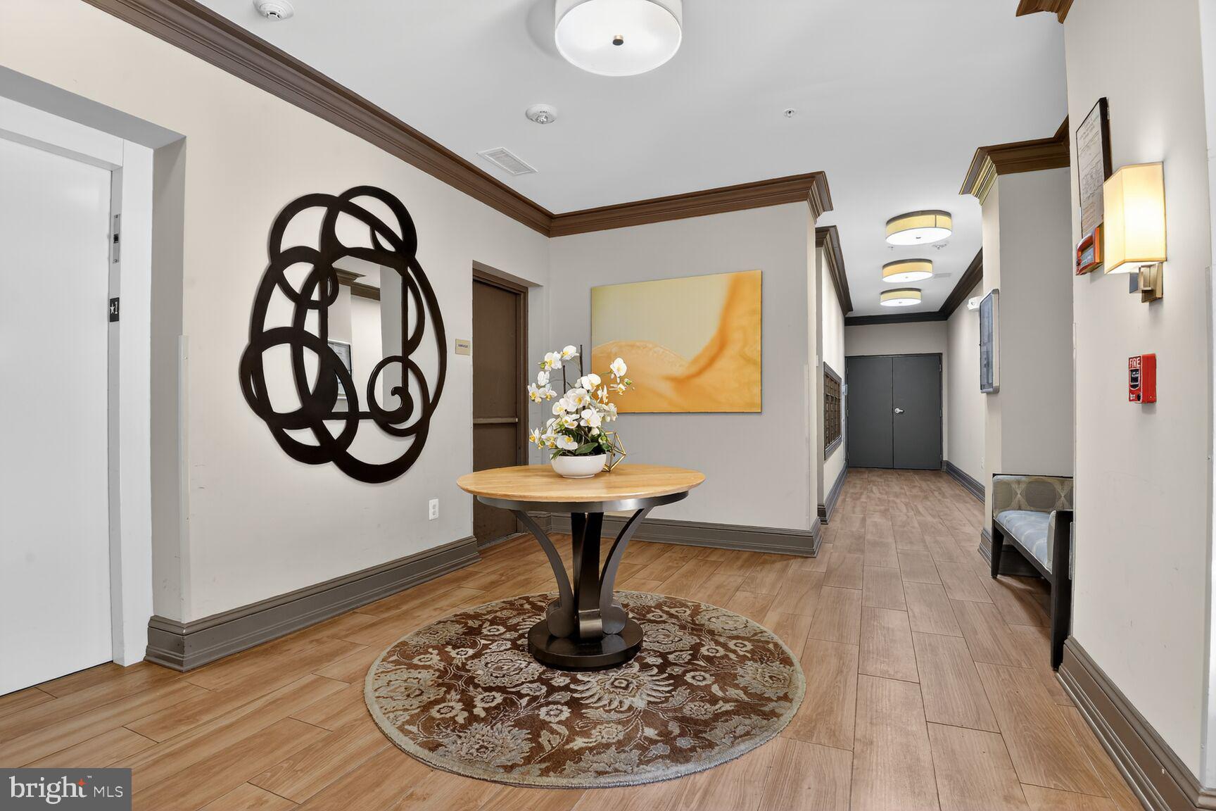 DISCOVERY SQUARE - Residential