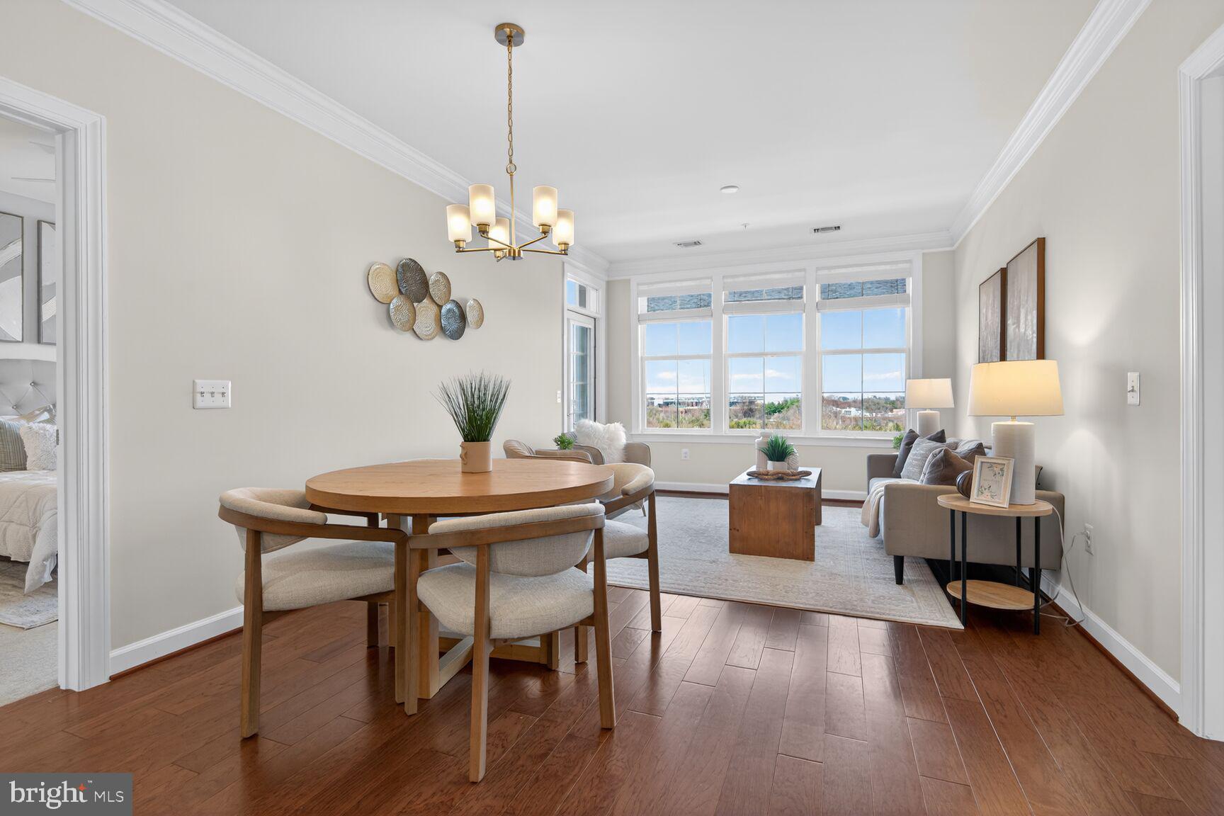 DISCOVERY SQUARE - Residential