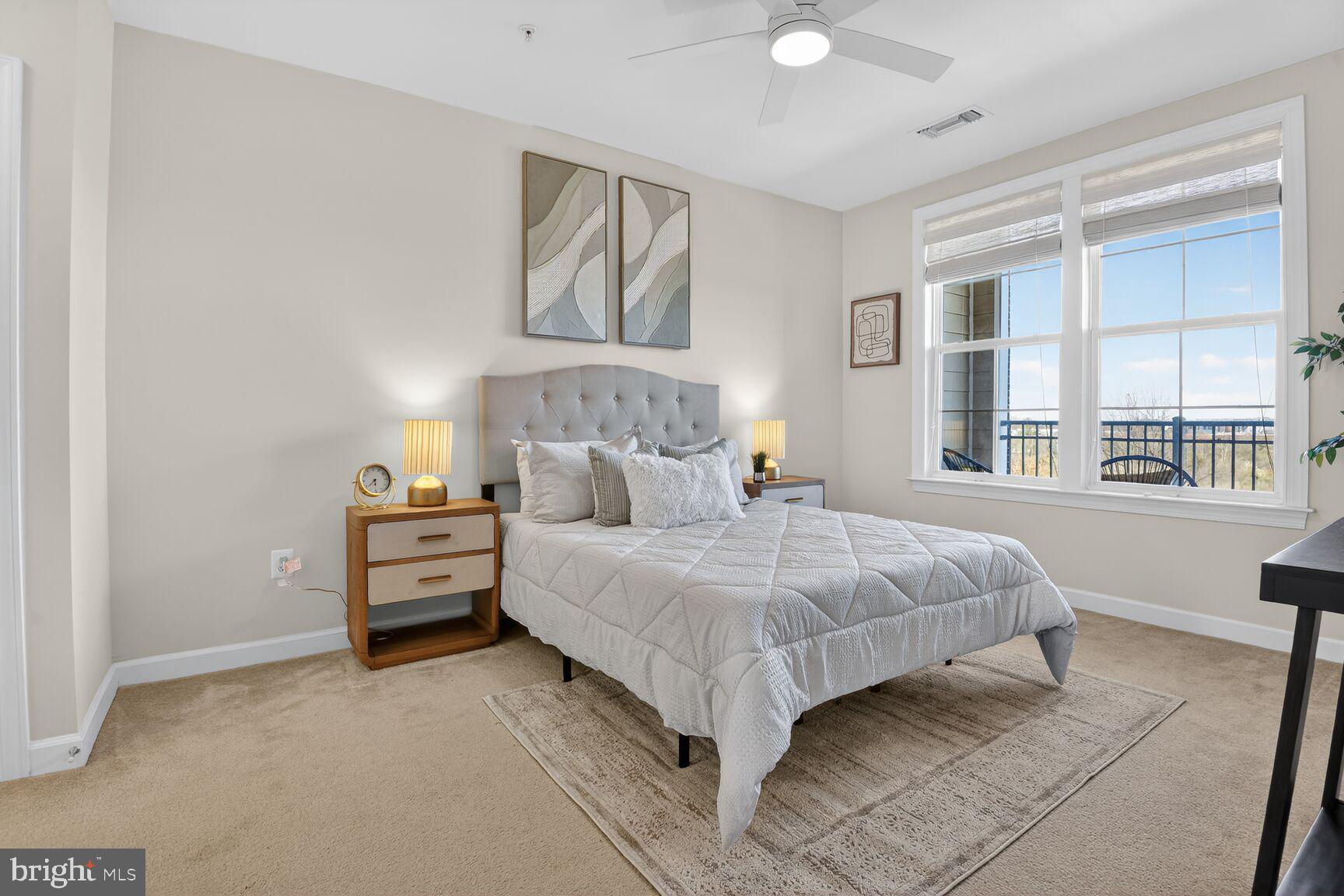 DISCOVERY SQUARE - Residential