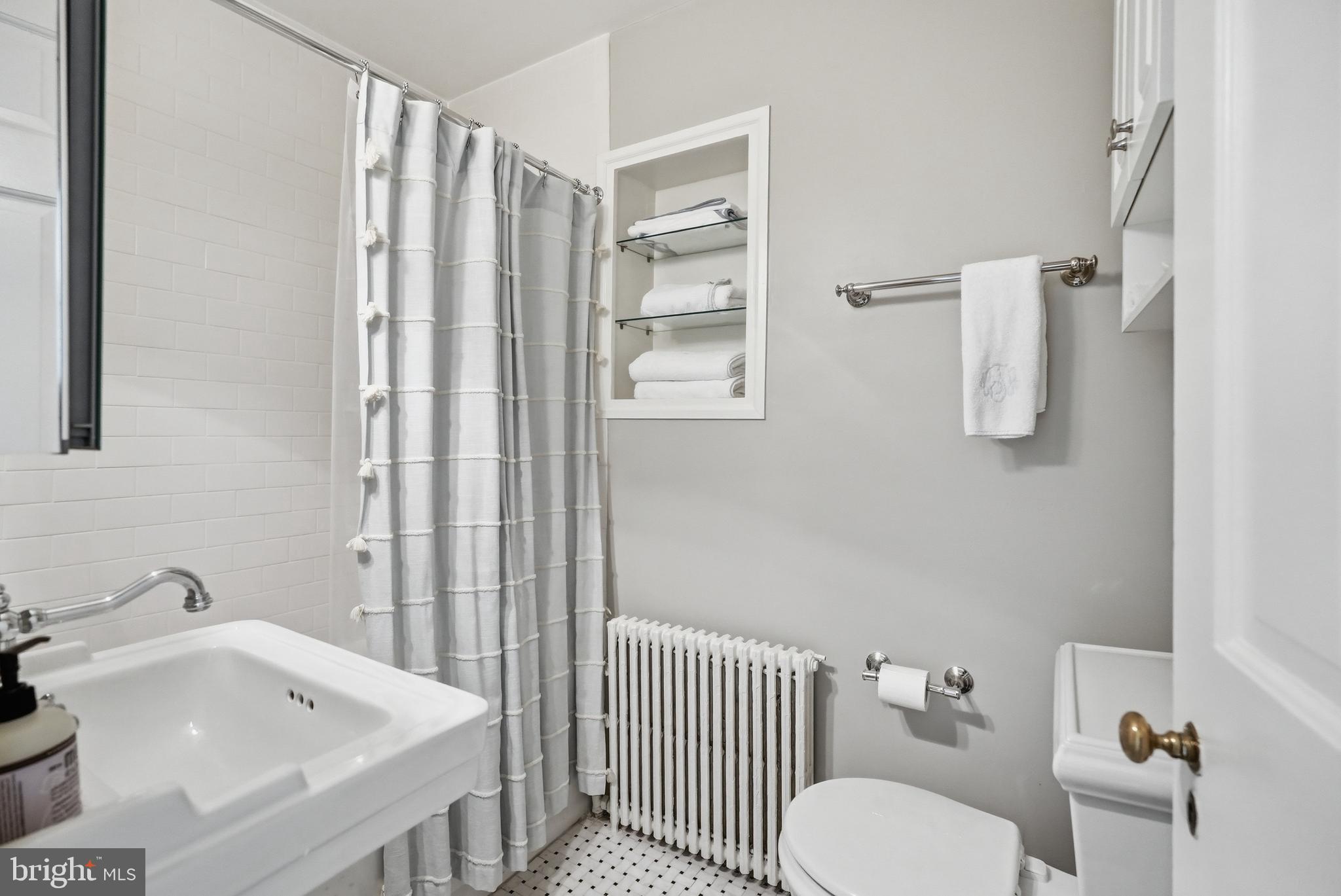 CHEVY CHASE - Residential