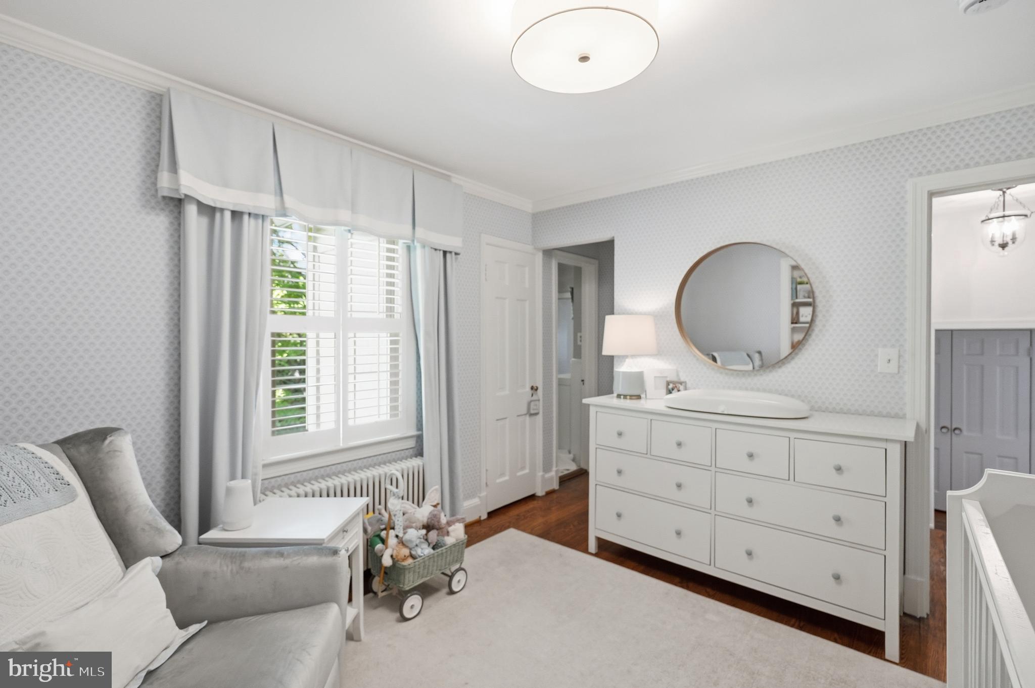 CHEVY CHASE - Residential