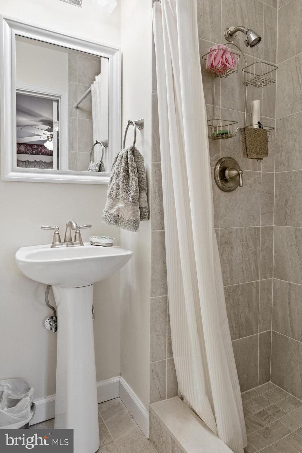 LOCH HAVEN BEACH - Residential