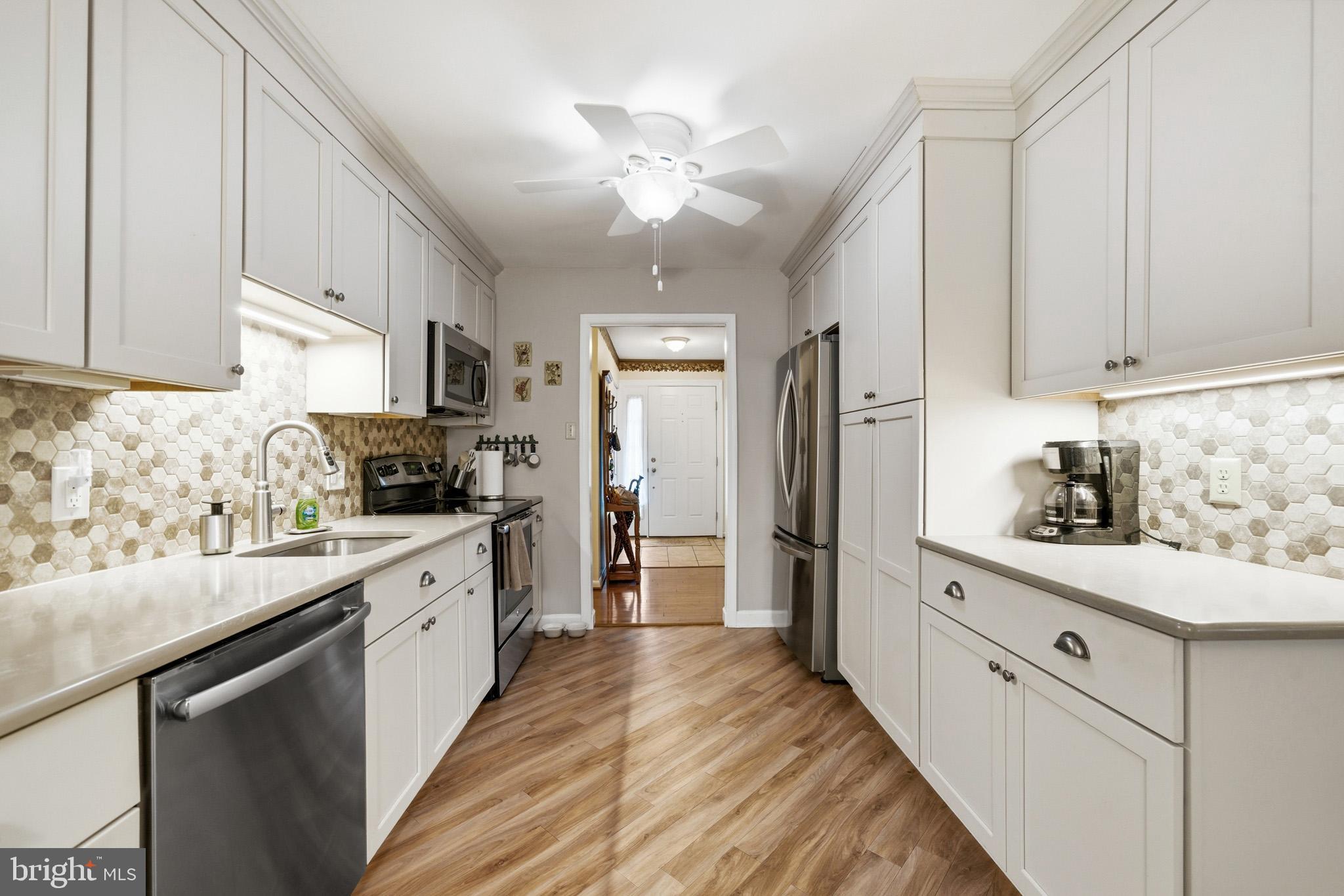 LOCH HAVEN BEACH - Residential