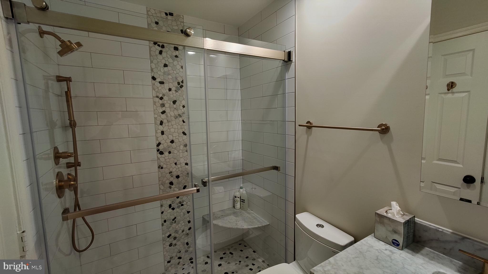 1304 GARDEN WALL CIRCLE B 105