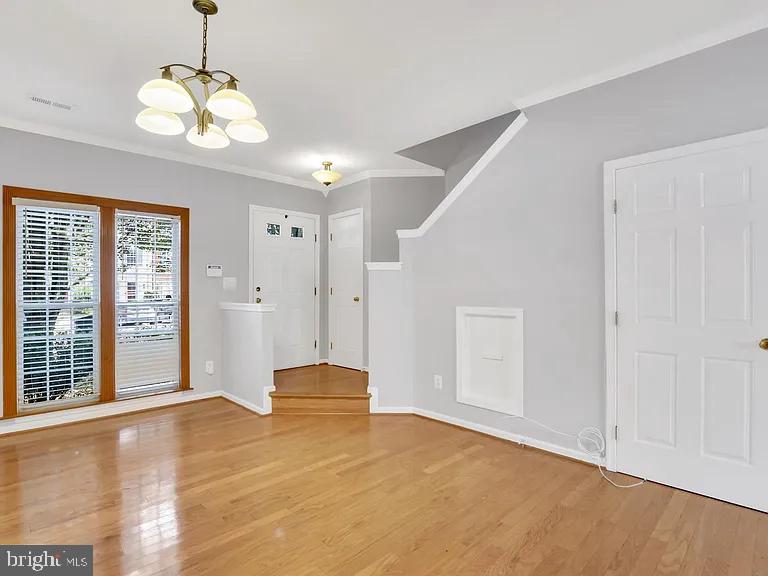 ASHBURN VILLAGE - Residential Lease