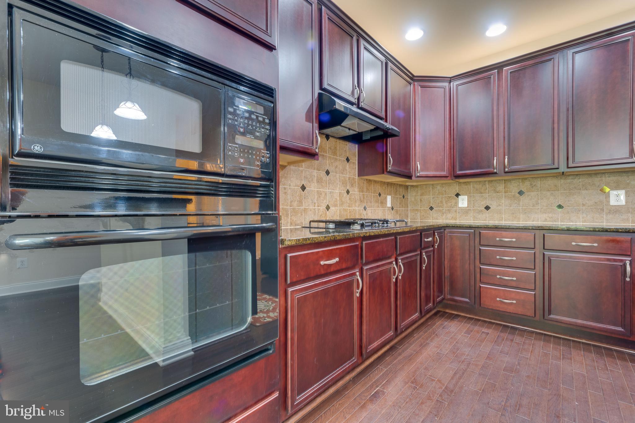 TOLLGATE VILLAGE - Residential