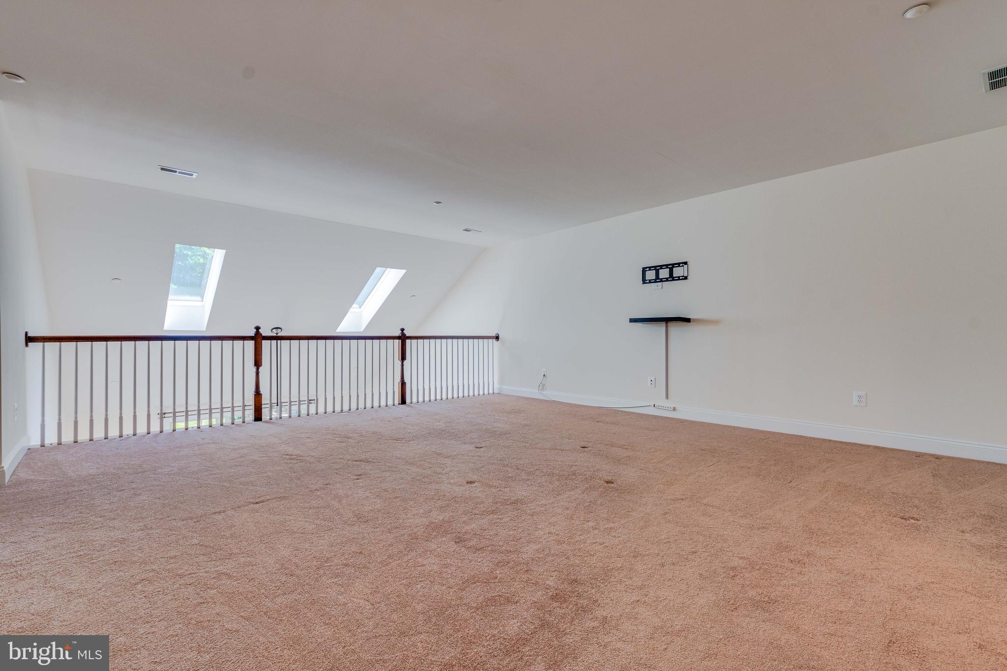 TOLLGATE VILLAGE - Residential