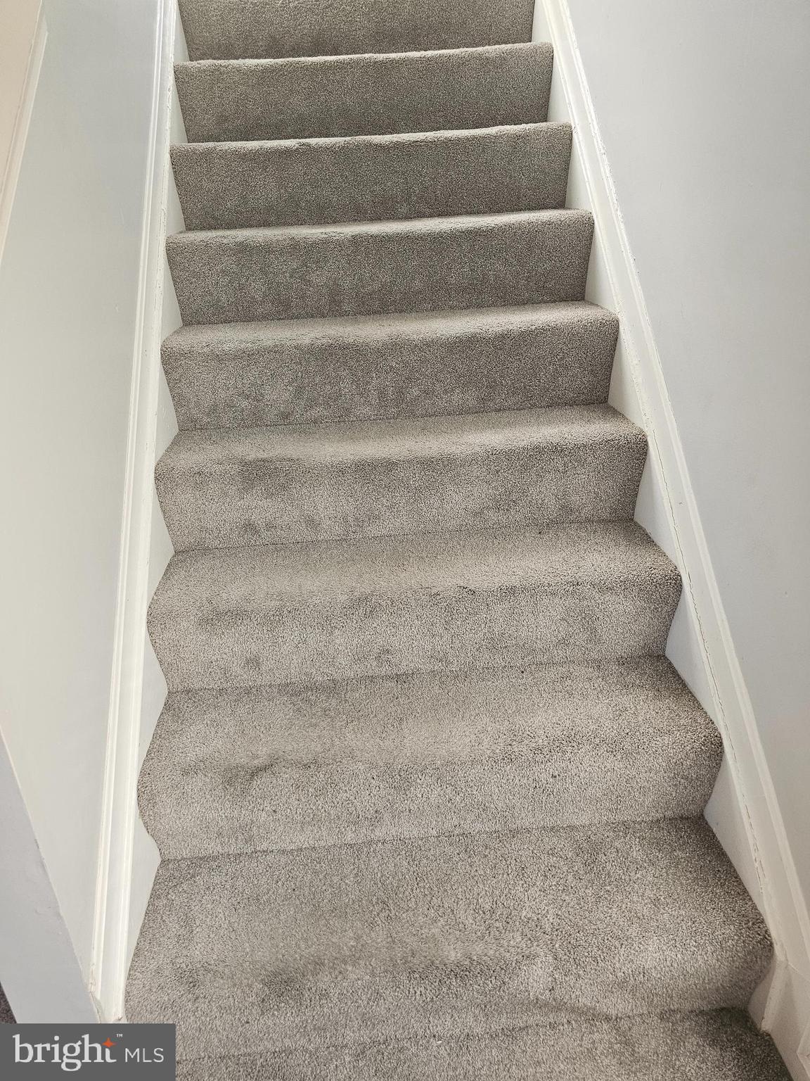 SOUTH HAMPTON - Residential