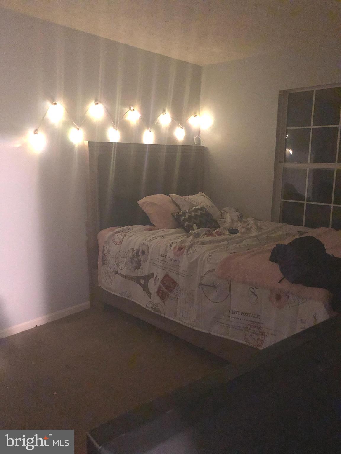 SOUTH HAMPTON - Residential