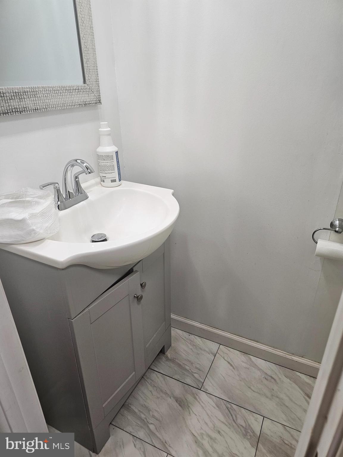 SOUTH HAMPTON - Residential