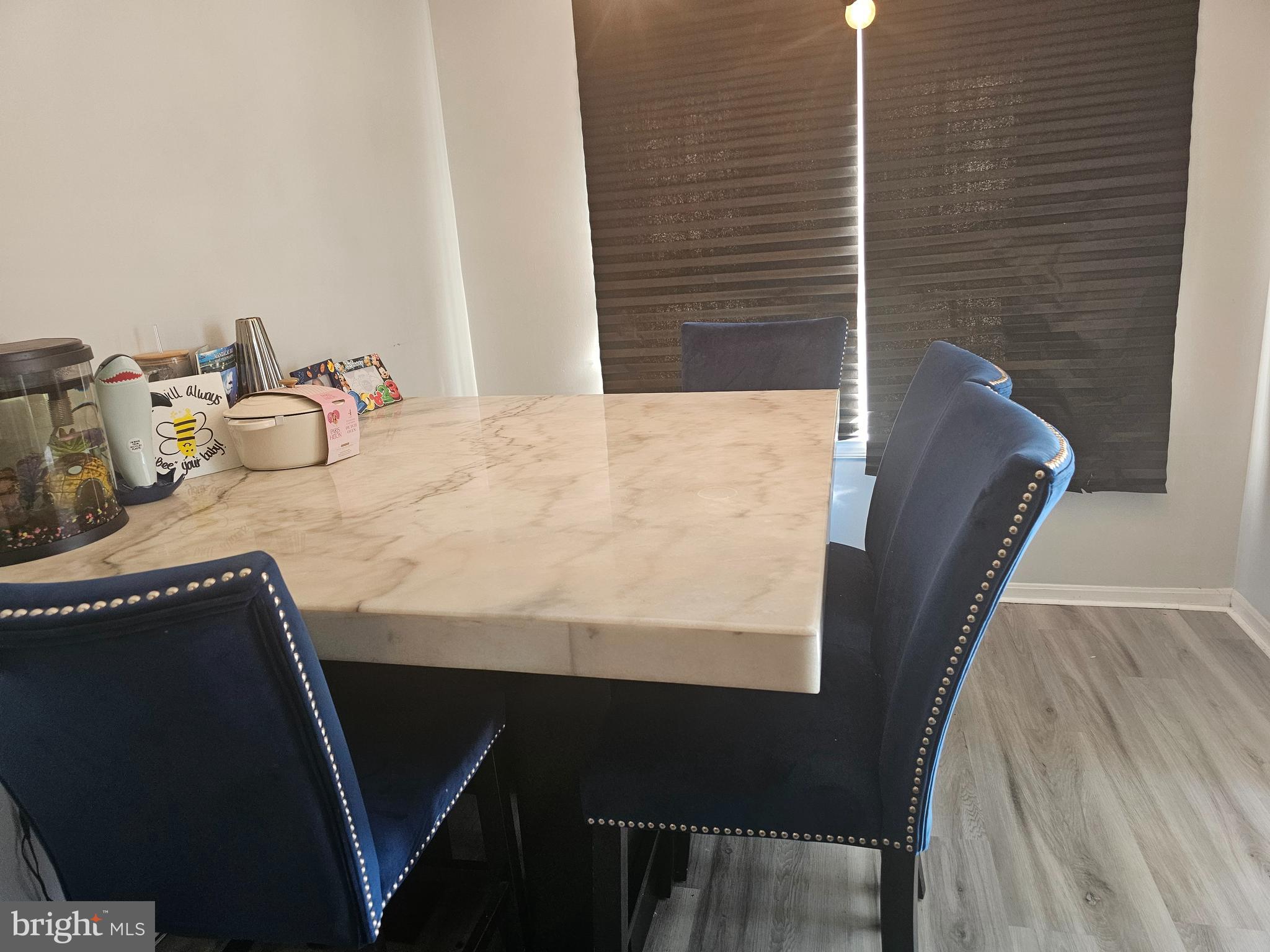 SOUTH HAMPTON - Residential