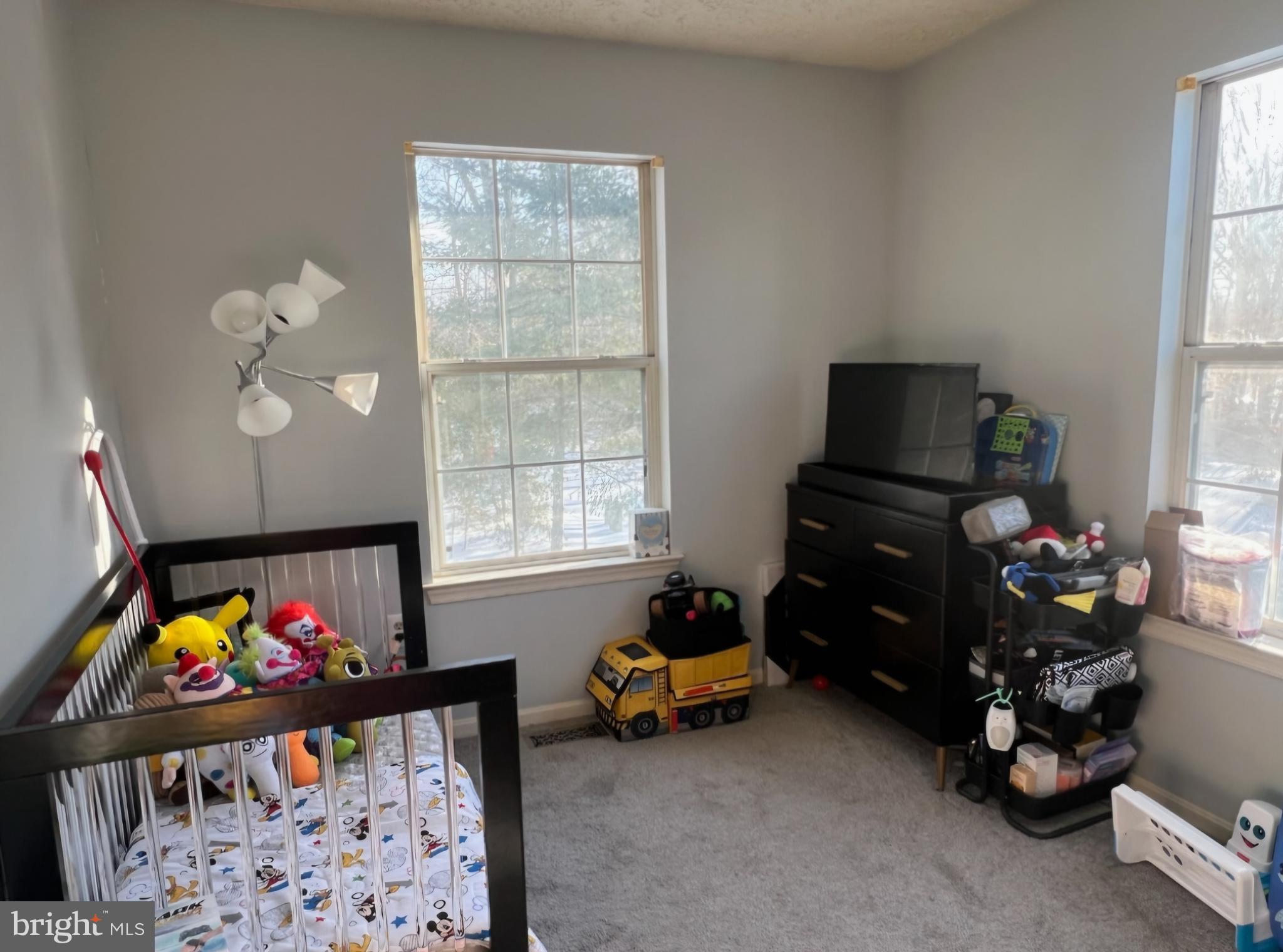 SOUTH HAMPTON - Residential