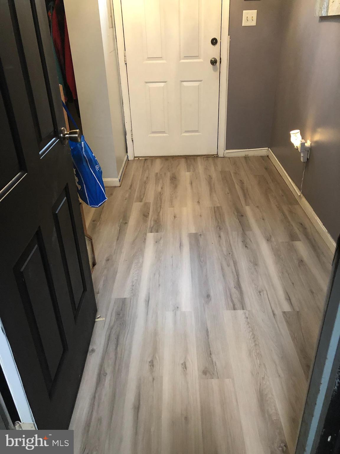 SOUTH HAMPTON - Residential