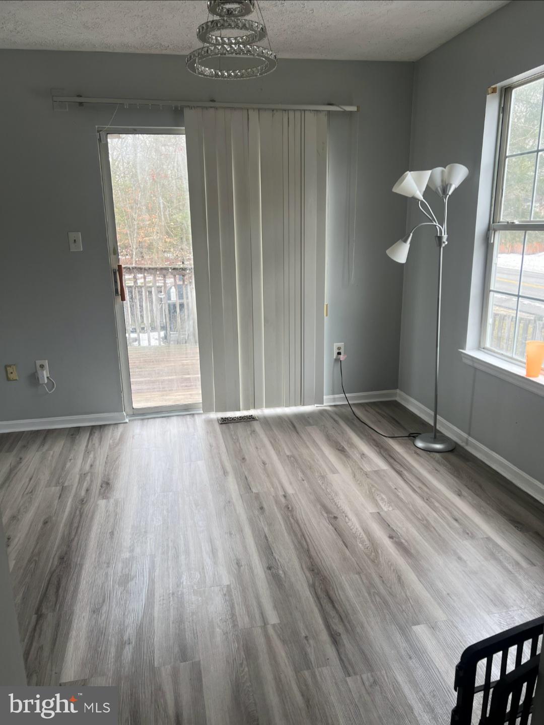 SOUTH HAMPTON - Residential