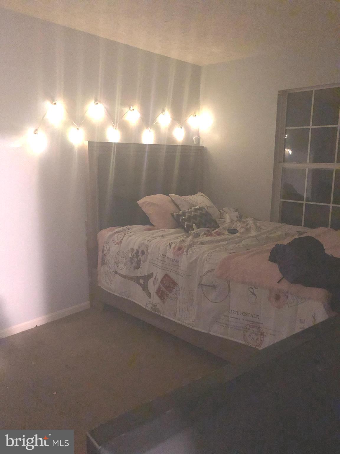 SOUTH HAMPTON - Residential