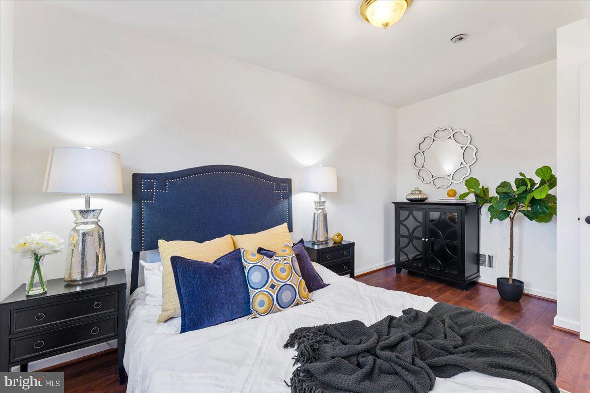 MOUNT RAINIER - Residential