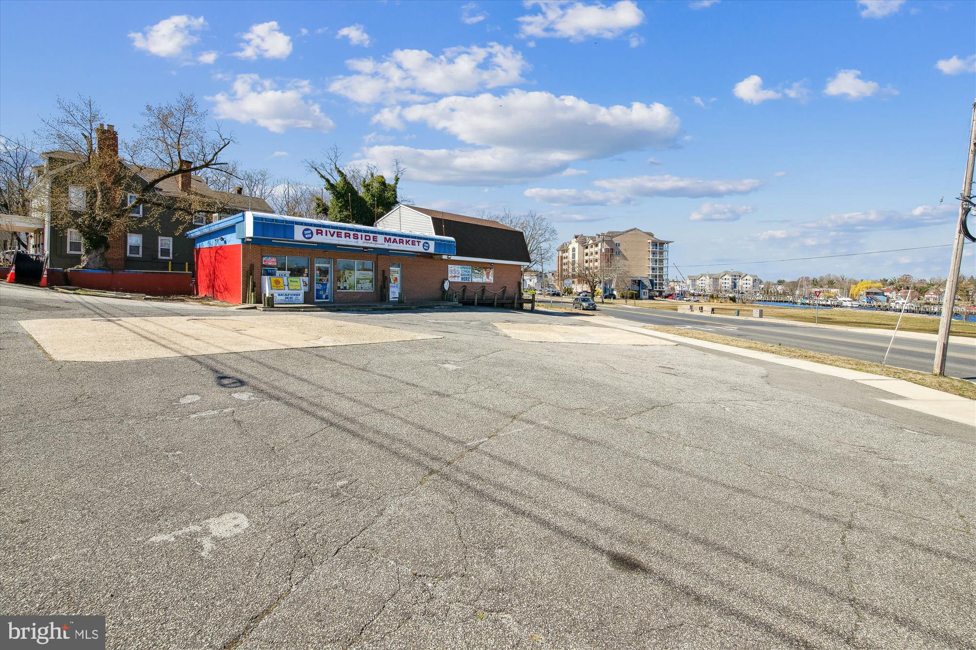 519 RIVERSIDE DRIVE