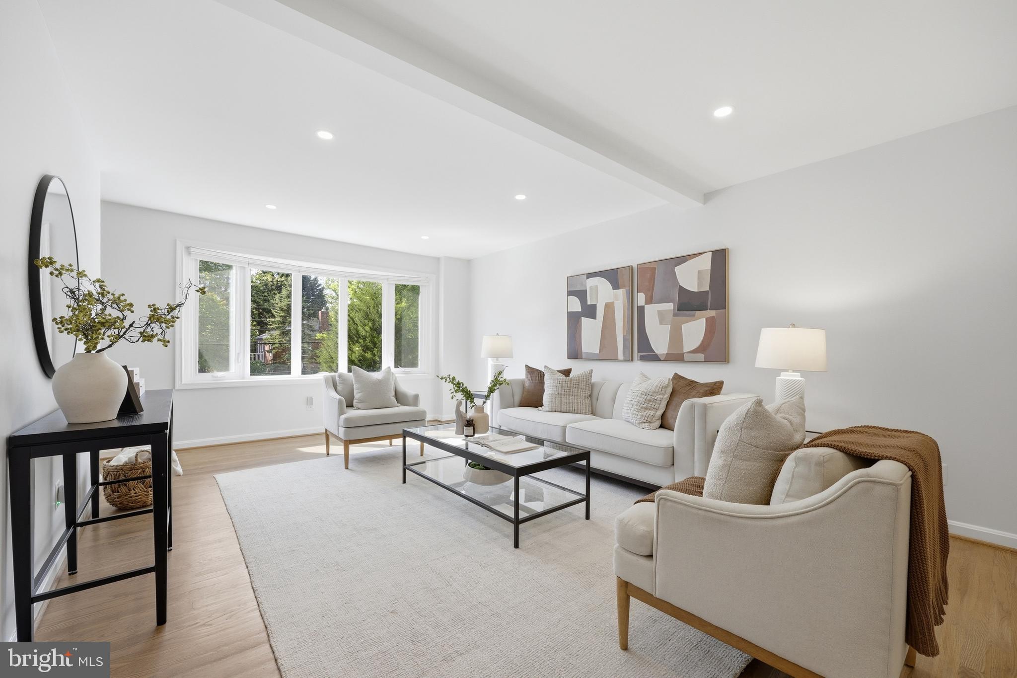 KENSINGTON HEIGHTS - Residential