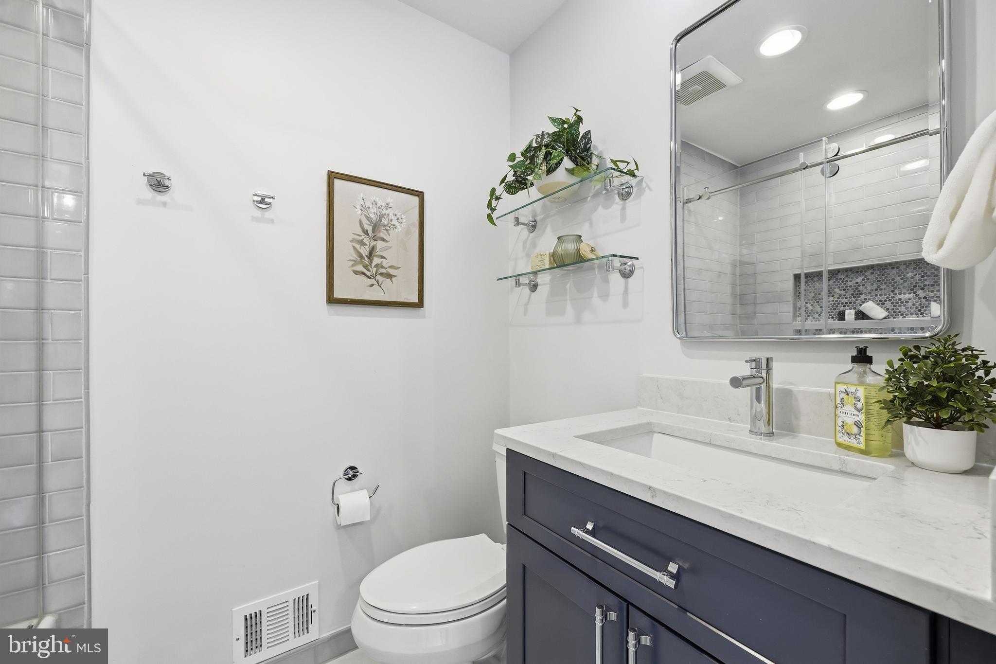 KENSINGTON HEIGHTS - Residential