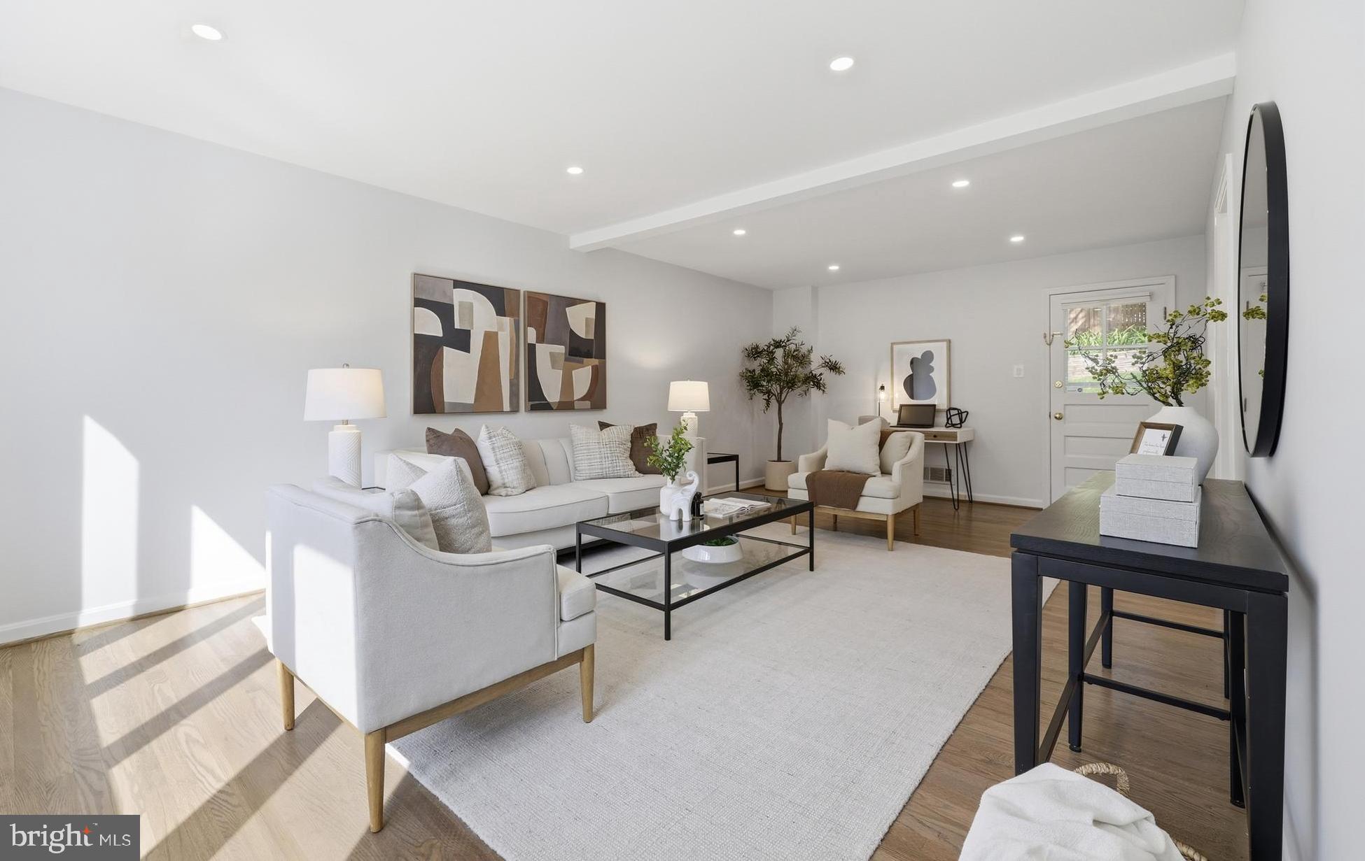 KENSINGTON HEIGHTS - Residential