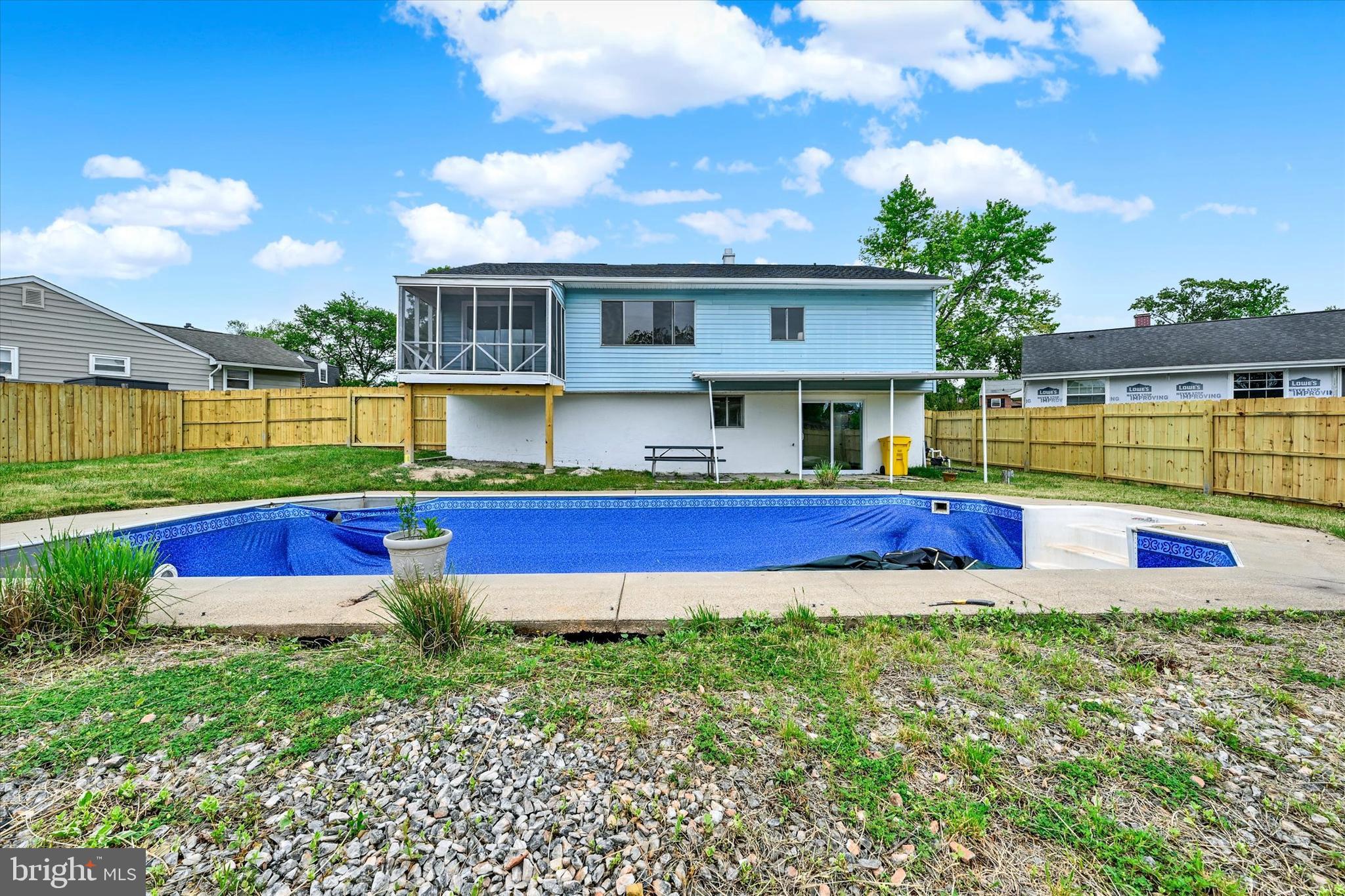 THE HIGHLANDS - Residential
