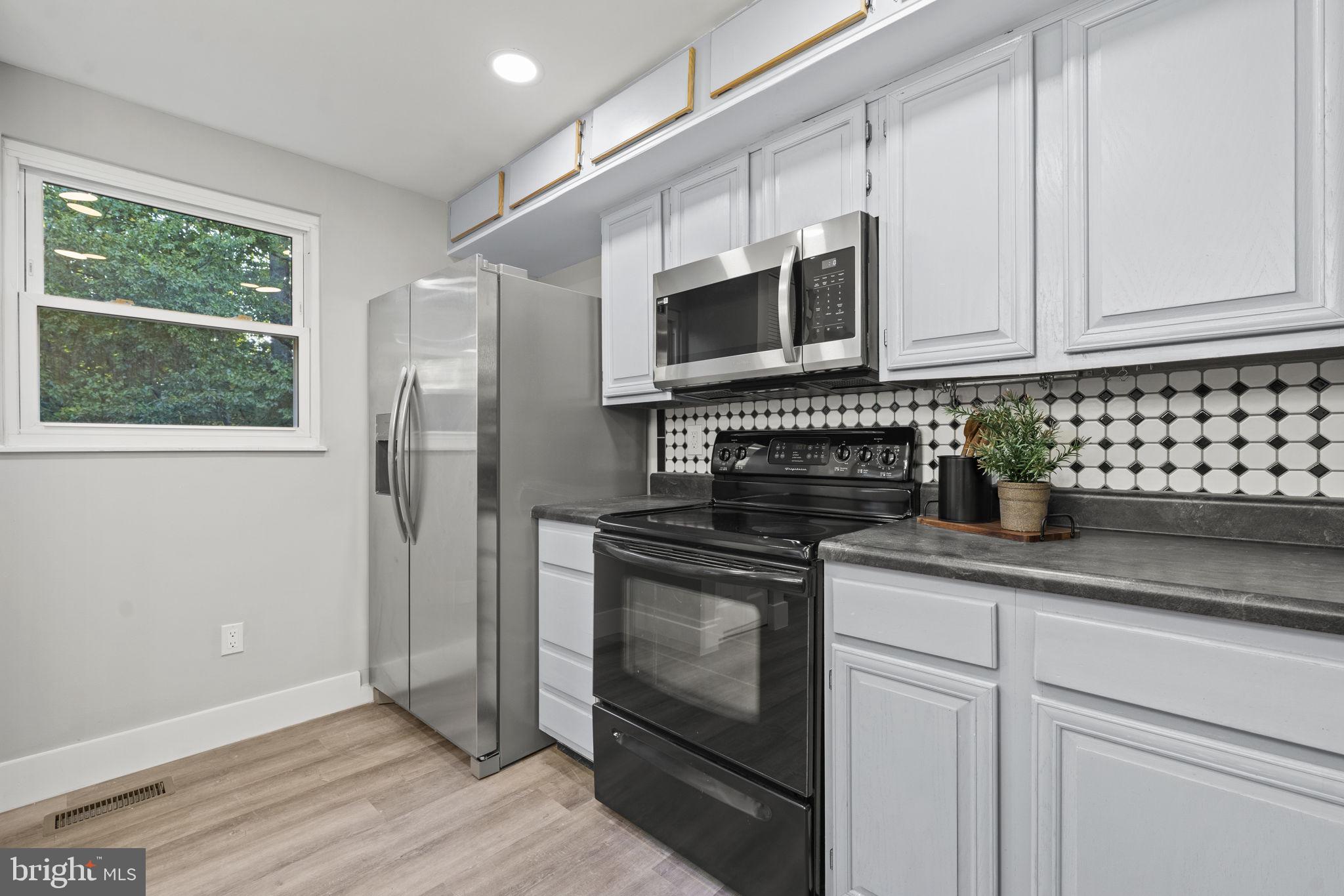 NEWINGTON FOREST - Residential