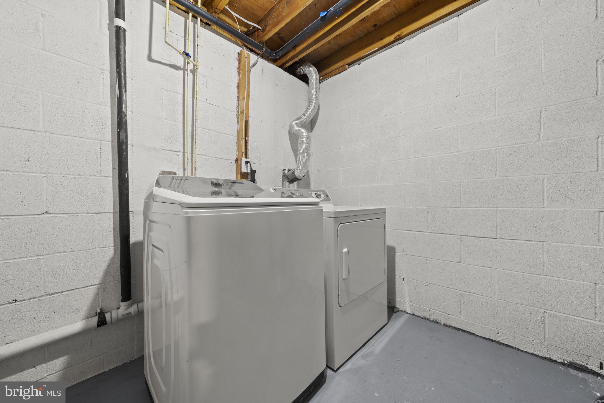 NEWINGTON FOREST - Residential