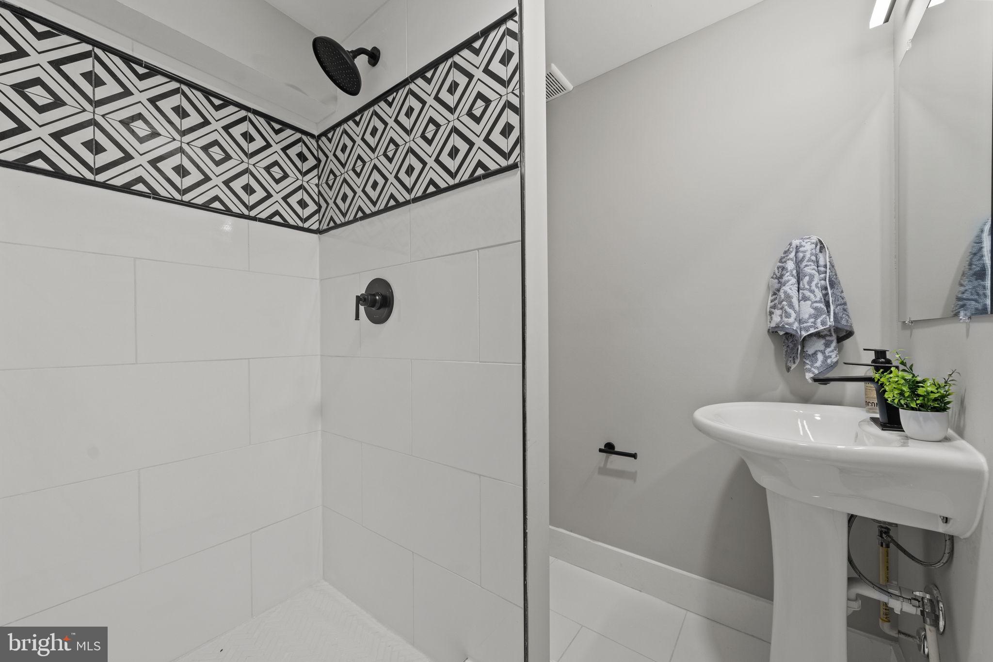 NEWINGTON FOREST - Residential