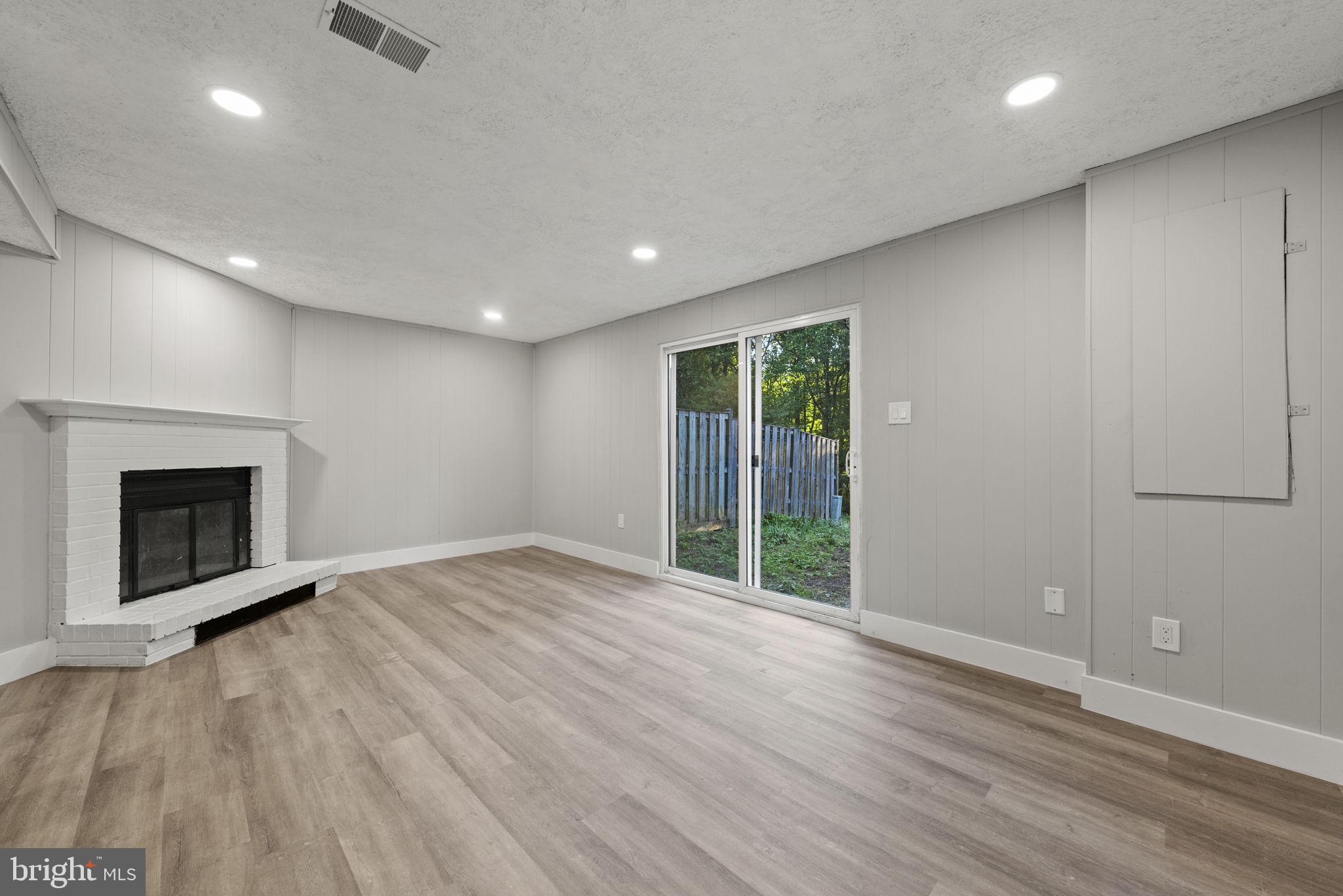 NEWINGTON FOREST - Residential