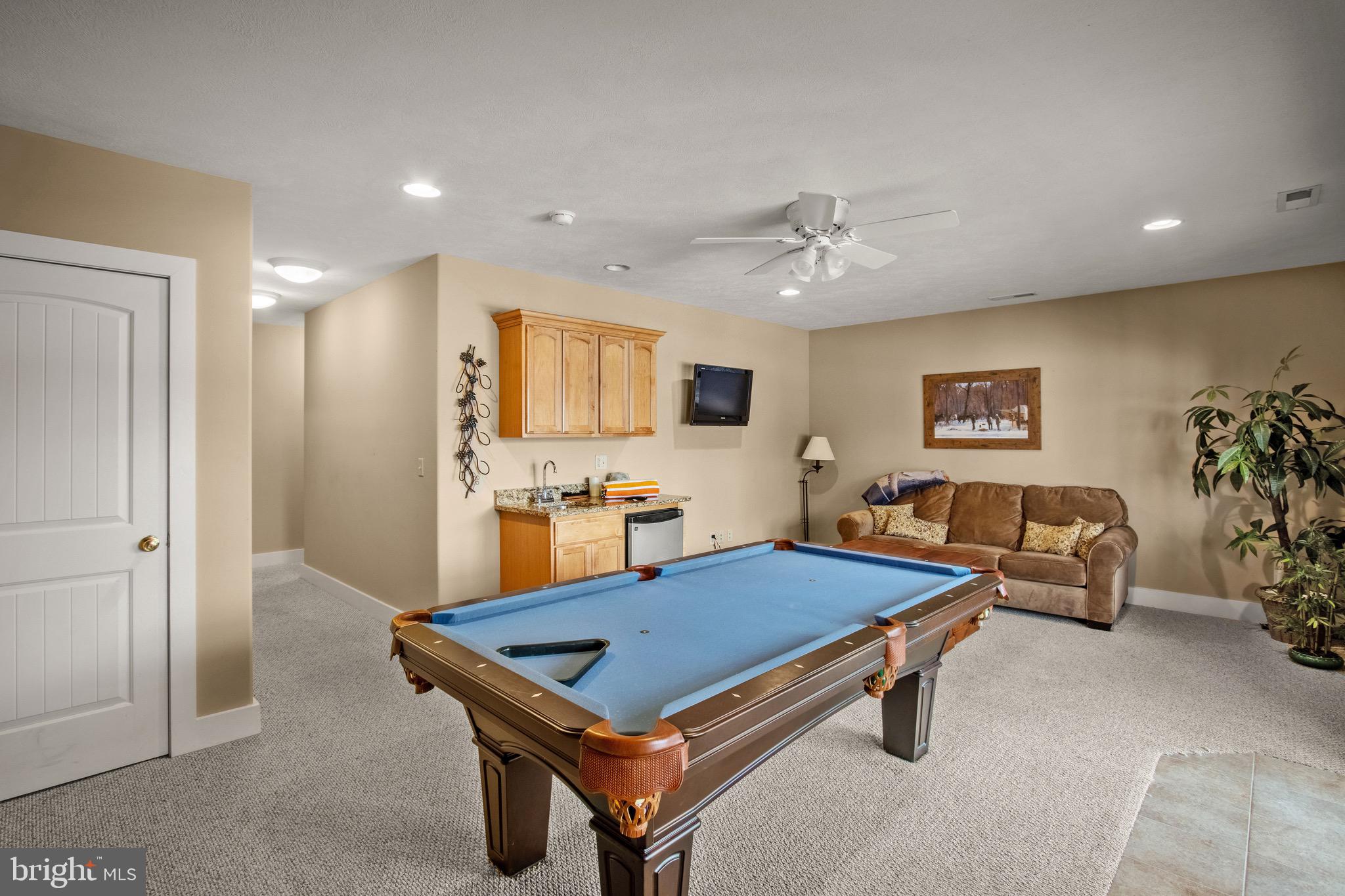 NORTHLAKE VILLAGE TOWNHOMES - Residential Lease