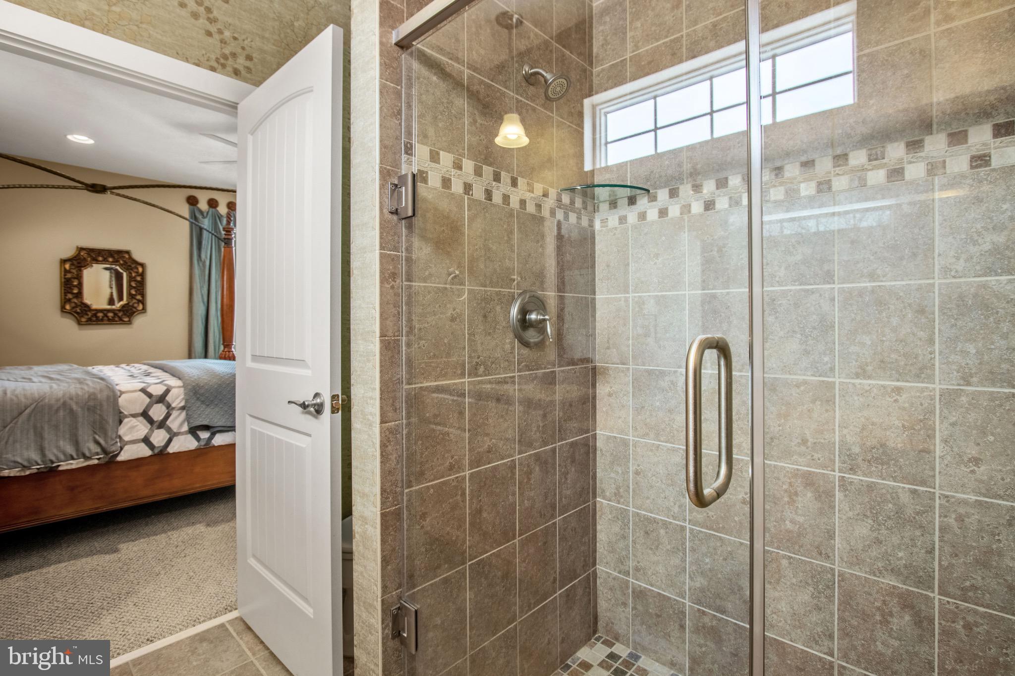 NORTHLAKE VILLAGE TOWNHOMES - Residential Lease