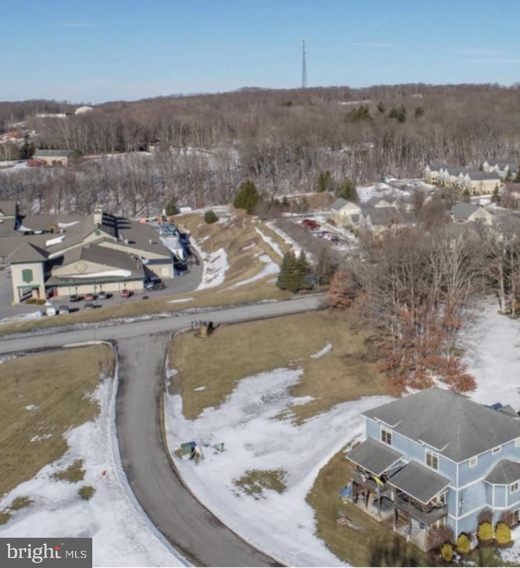 NORTHLAKE VILLAGE TOWNHOMES - Residential Lease