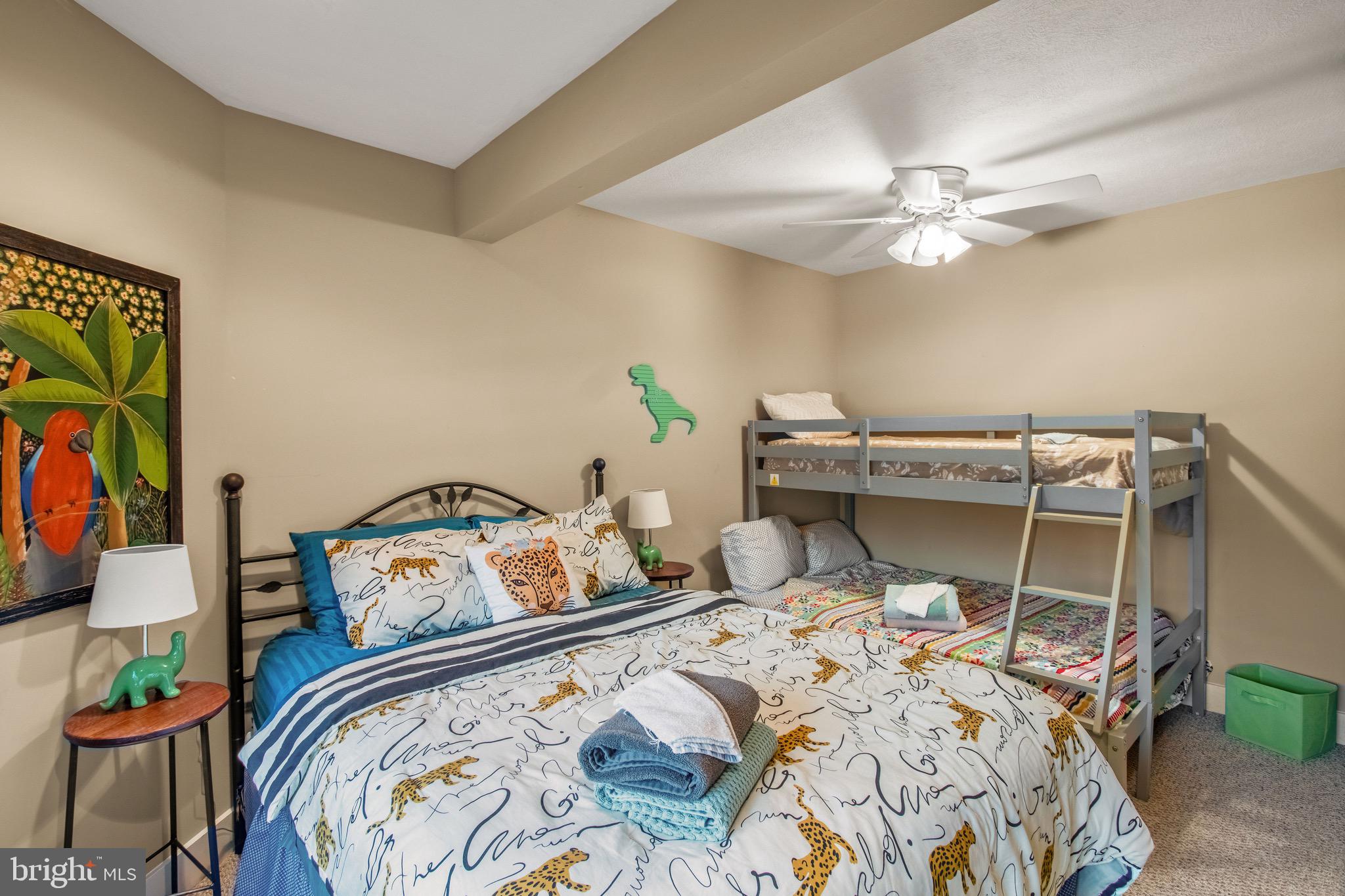 NORTHLAKE VILLAGE TOWNHOMES - Residential Lease