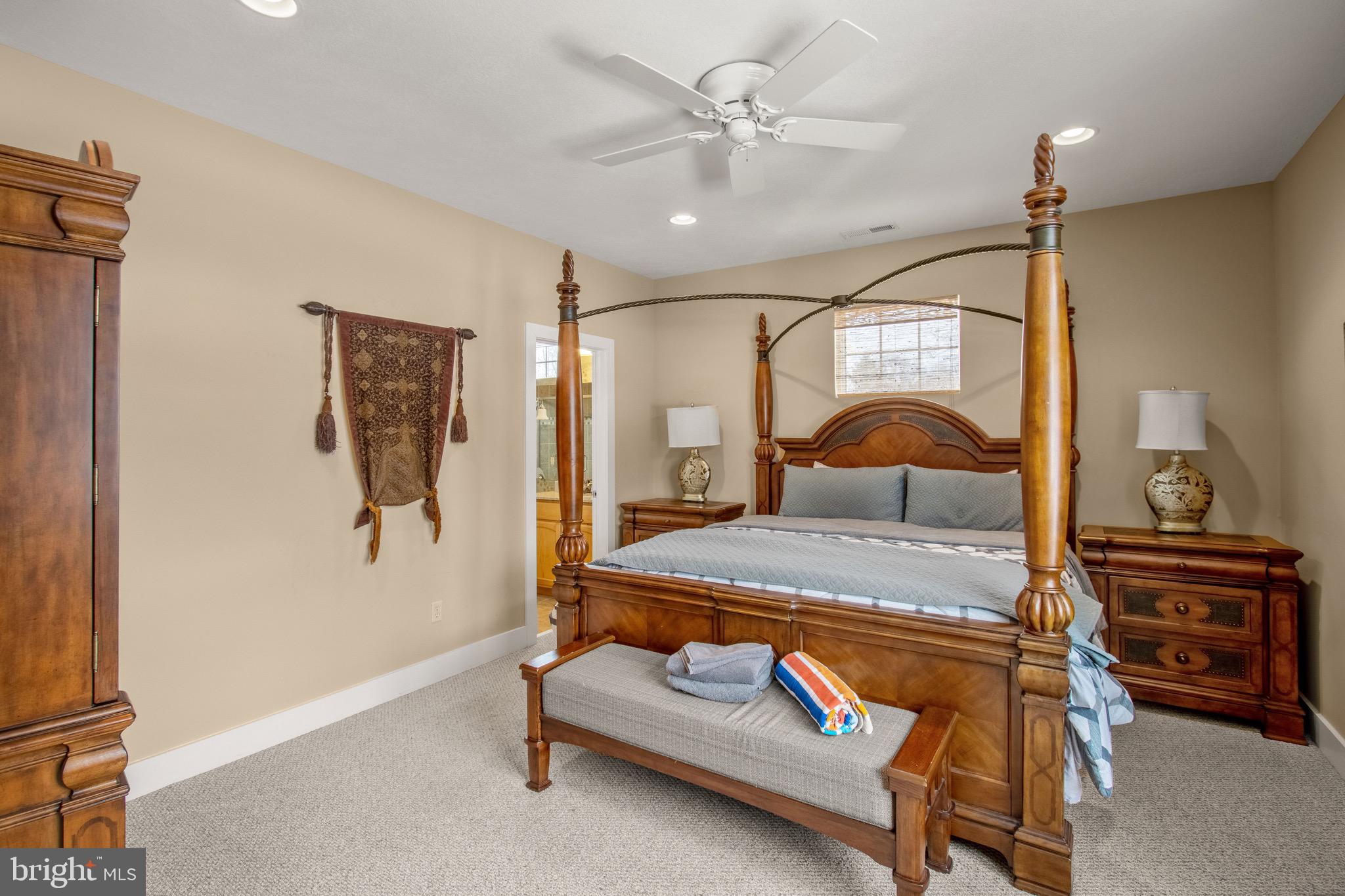 NORTHLAKE VILLAGE TOWNHOMES - Residential Lease