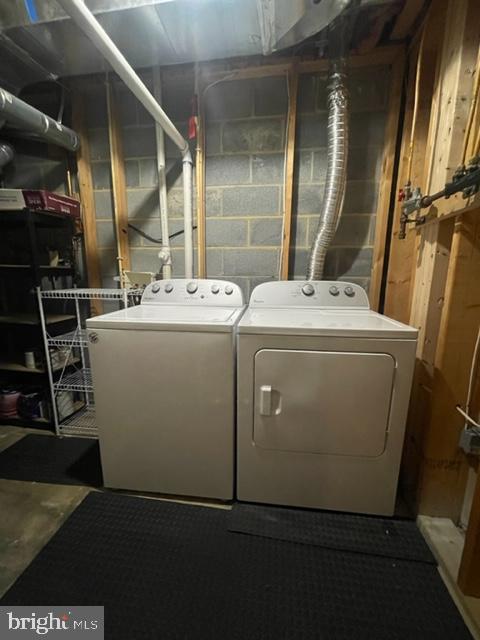 VILLAGES OF URBANA - Residential Lease