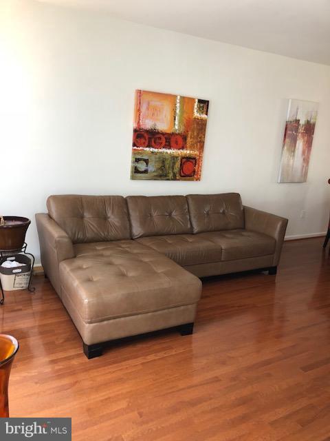 POWELLS RUN VILLAGE COND - Residential