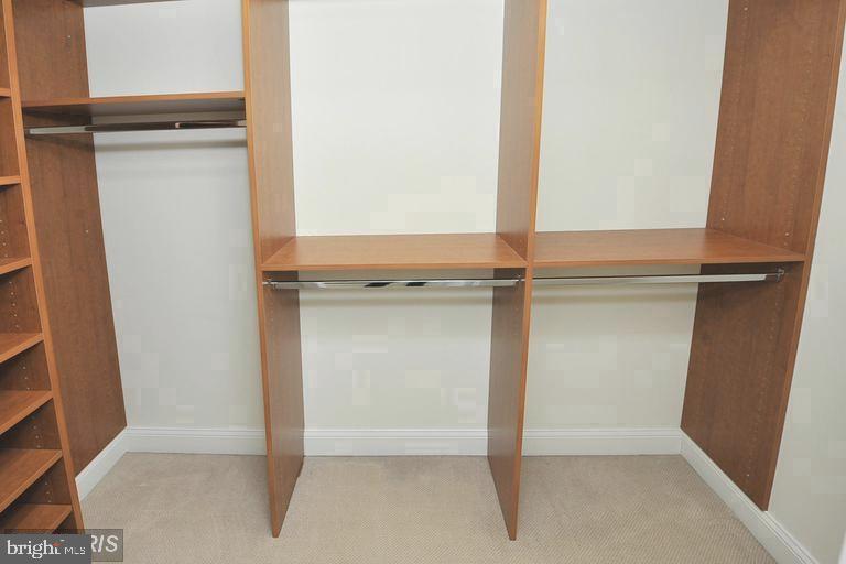 TURNBERRY TOWER - Residential Lease